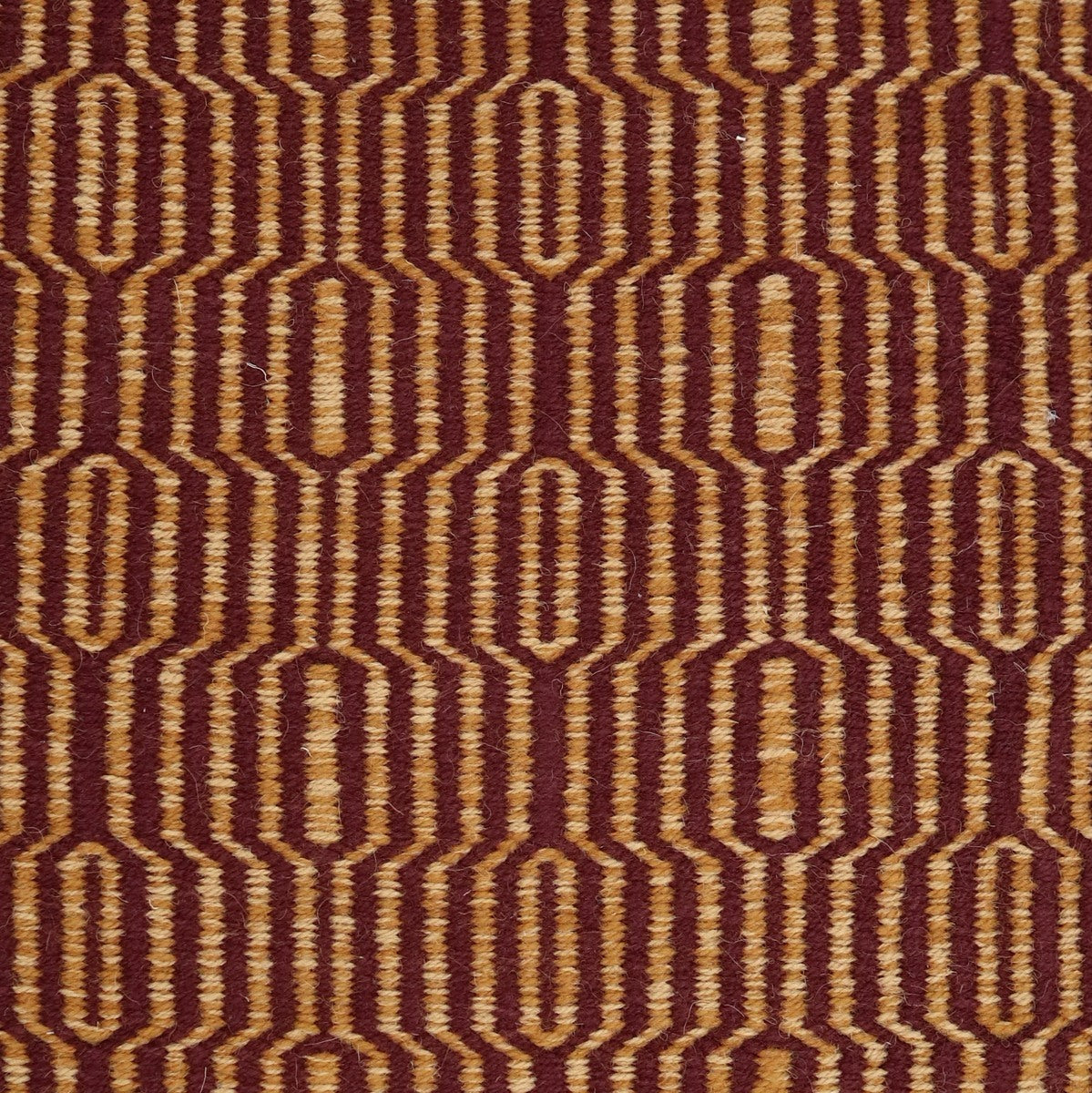 <p>Jazz, 1 row - aubergine CH5226, 2 row ochre CH018, 6004 on the natural yarn</p>