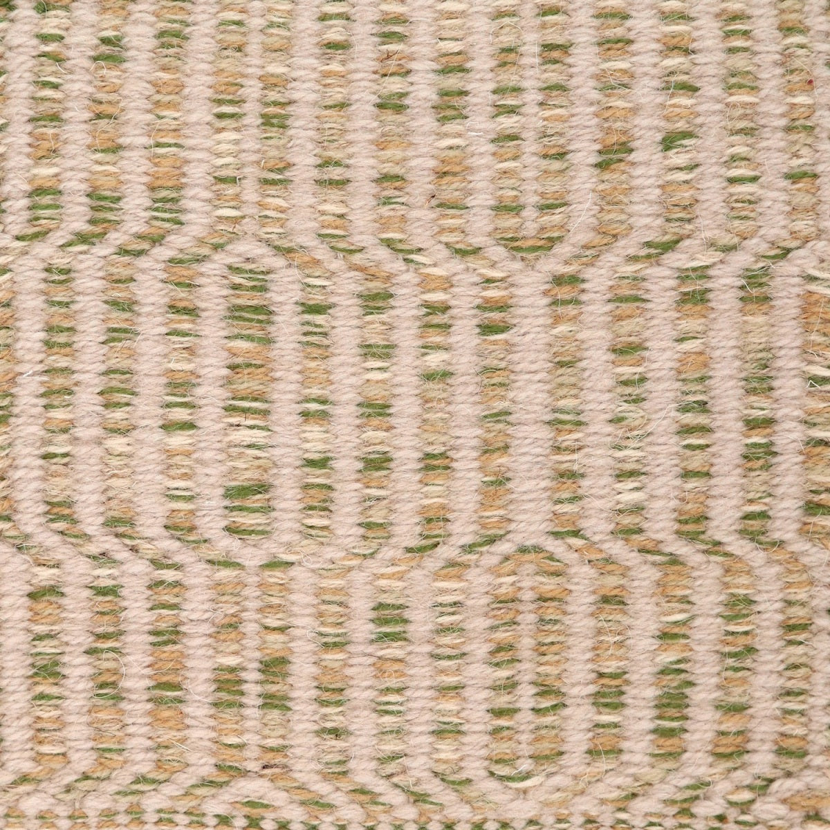 <p>Jazz, 1 row - beige CH1207, 2 row - beige-green mix 03, 07, 4012, 6004, CH015 on the natural yarn</p>