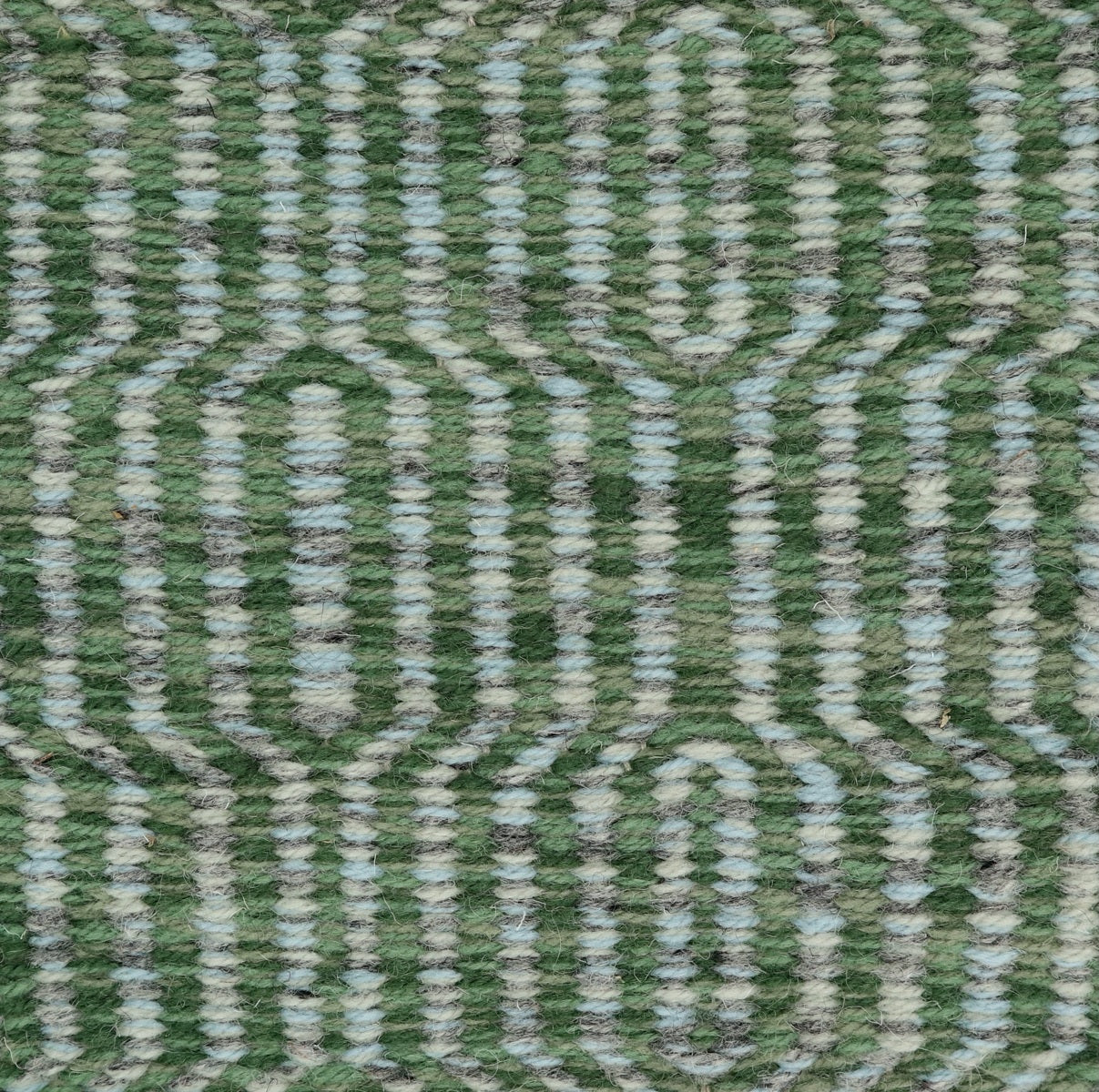 <p>Jazz, 1 row - mix of 08, 04, 5012, CH033, 2 row - green mix 1025, 4006, 4011 on the natural yarn</p>
