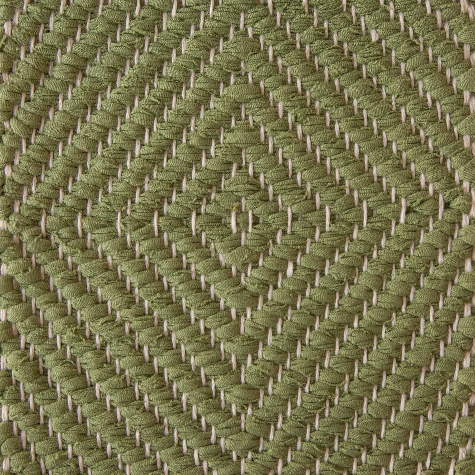 Large Diamond Twill