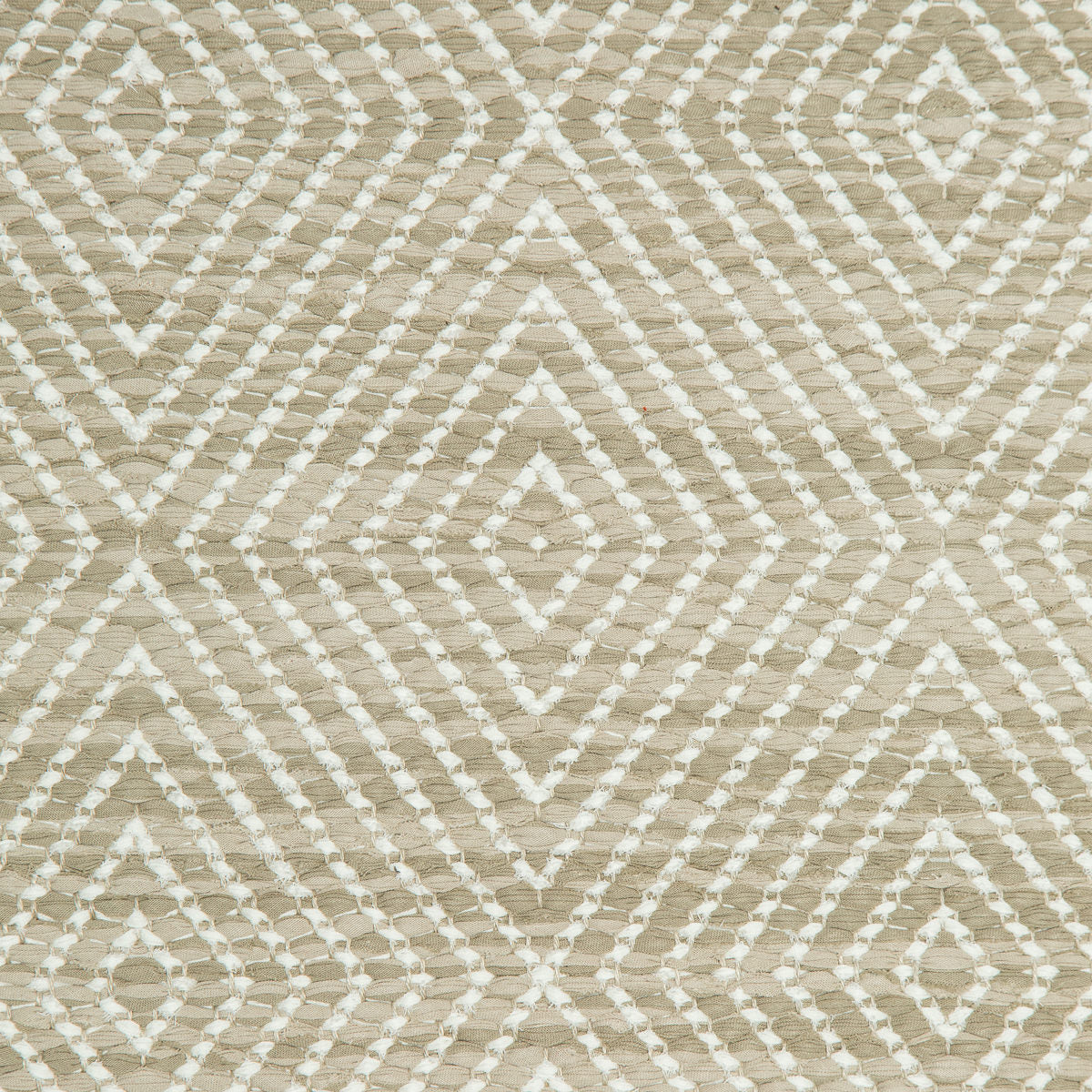 <p>Large Dual Diamond Twill, main beige mix 2200, 2209, inside white 101 on the natural yarn</p>