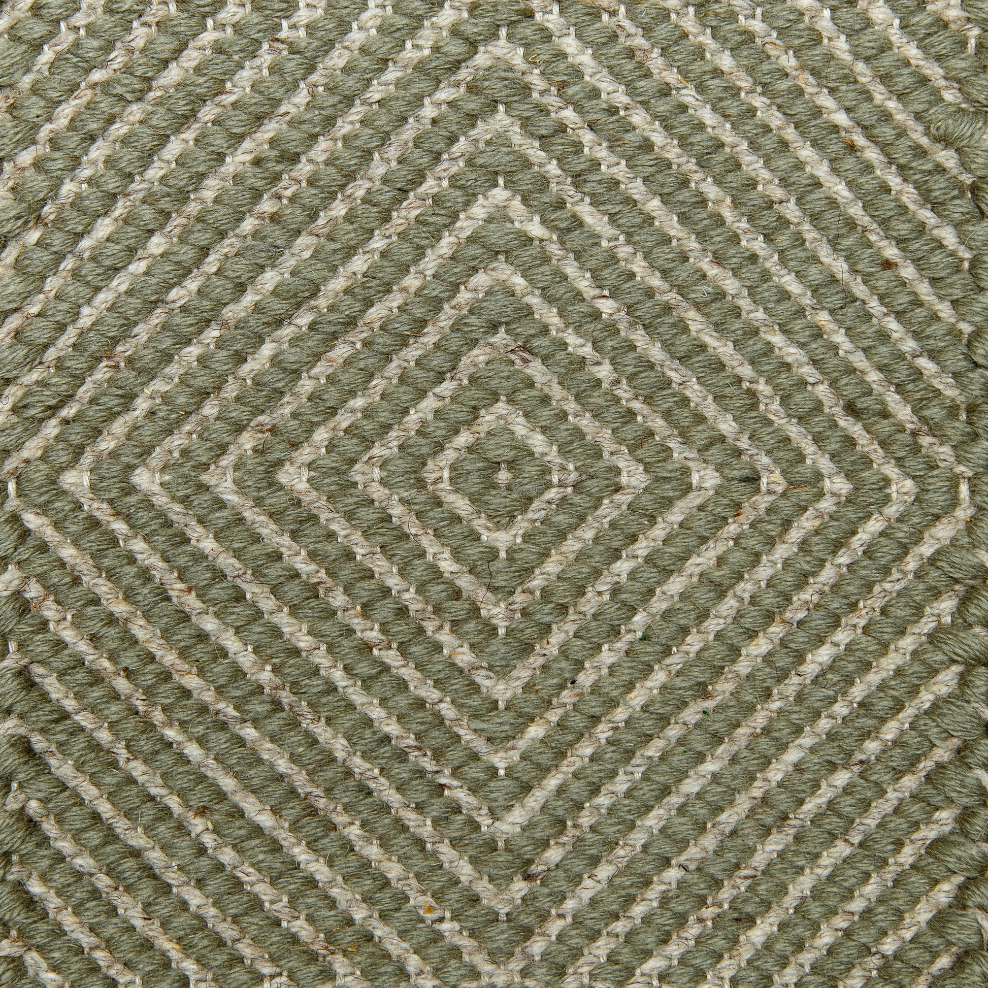 Large Dual Diamond Twill