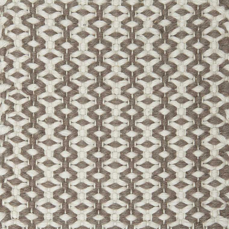 <p>Merezhka, 1 row - beige 1008, 2 row - brown 1007 on the natural yarn</p>