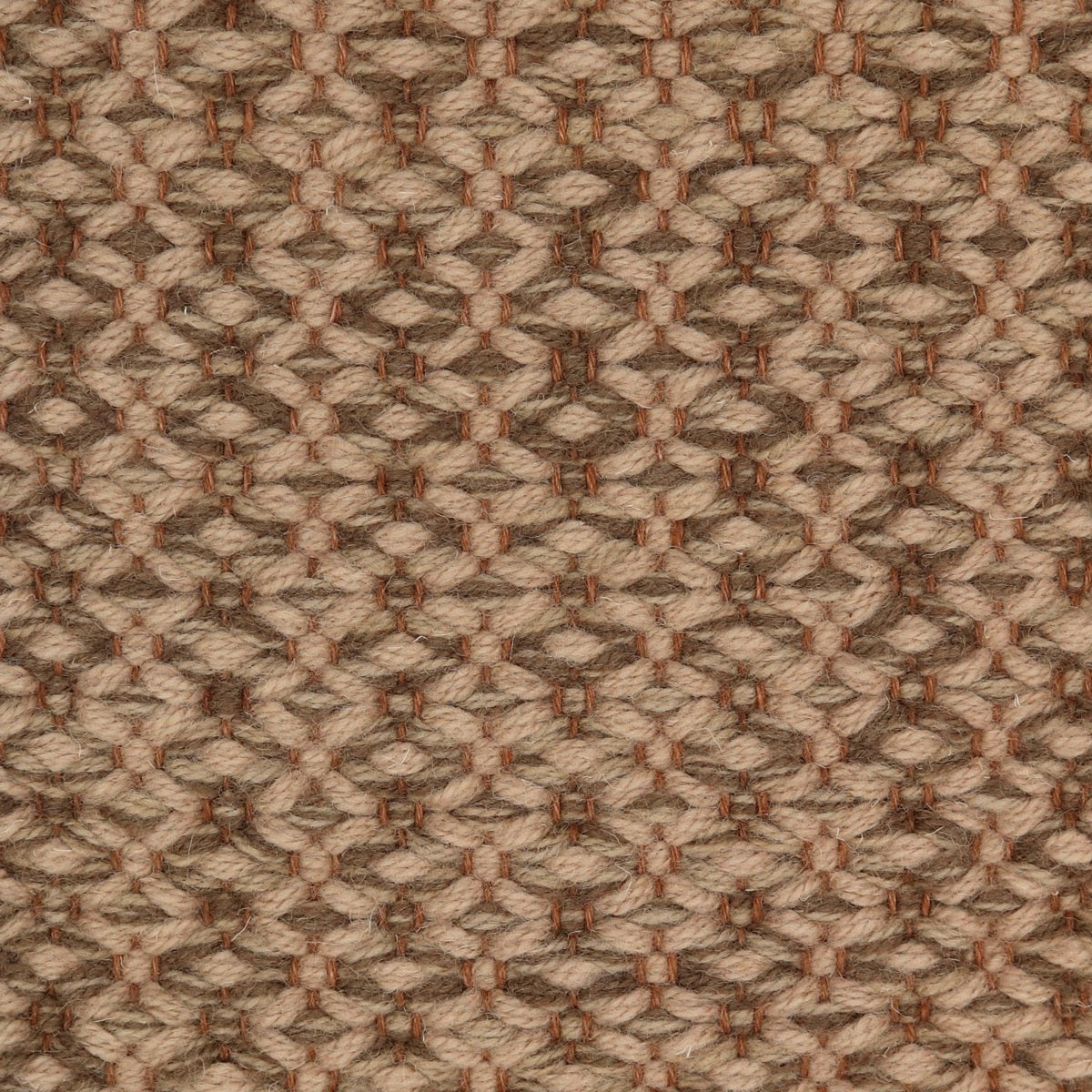<p>Merezhka, 1 row - beige 6040, 2 row - brown mix 6014, 6017, on the brown yarn</p>