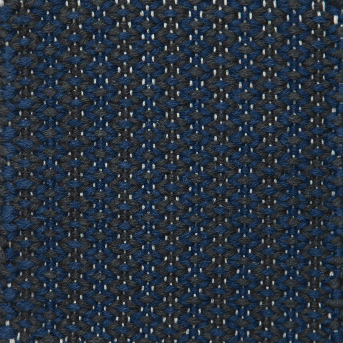 <p>Merezhka, 1 row - blue 5027, 2 row - grey 6020 on the natural yarn</p>