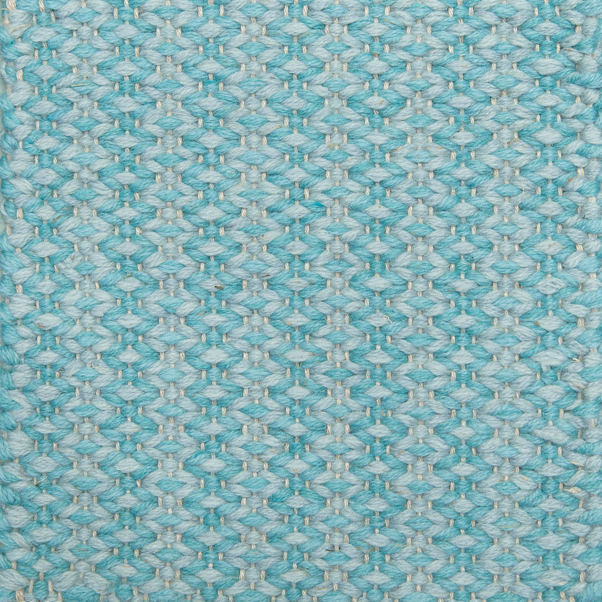 <p>Merezhka, 1 row - blue mix 5012, 5032, 2 row - turquoise 5011 on the natural yarn</p>