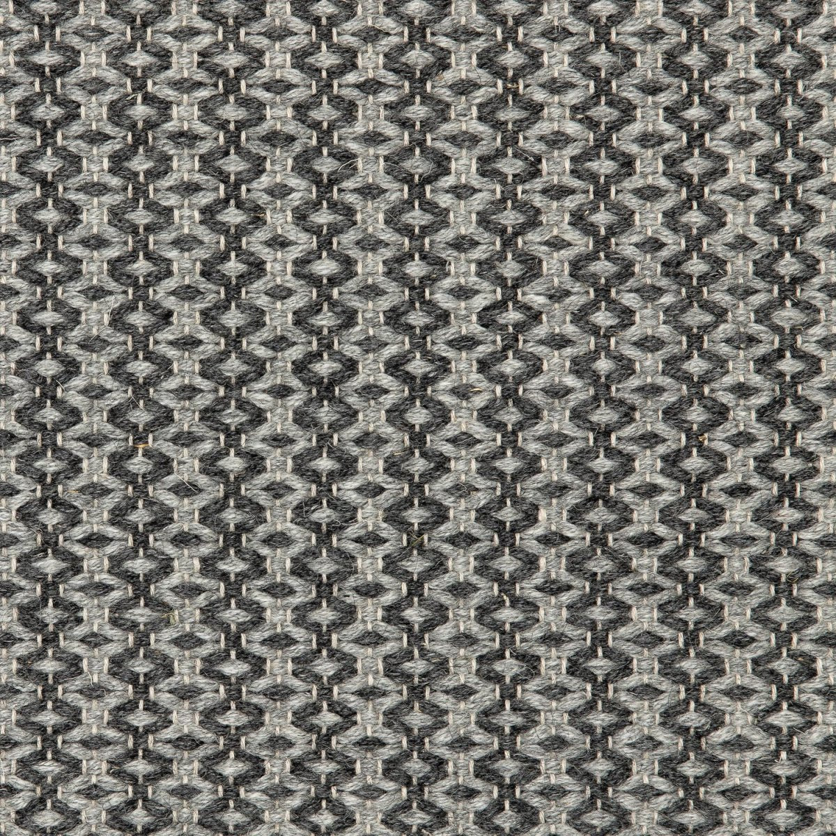 <p>Merezhka, 1 row - grey 04, 2 row - dark grey 05 on the natural yarn</p>