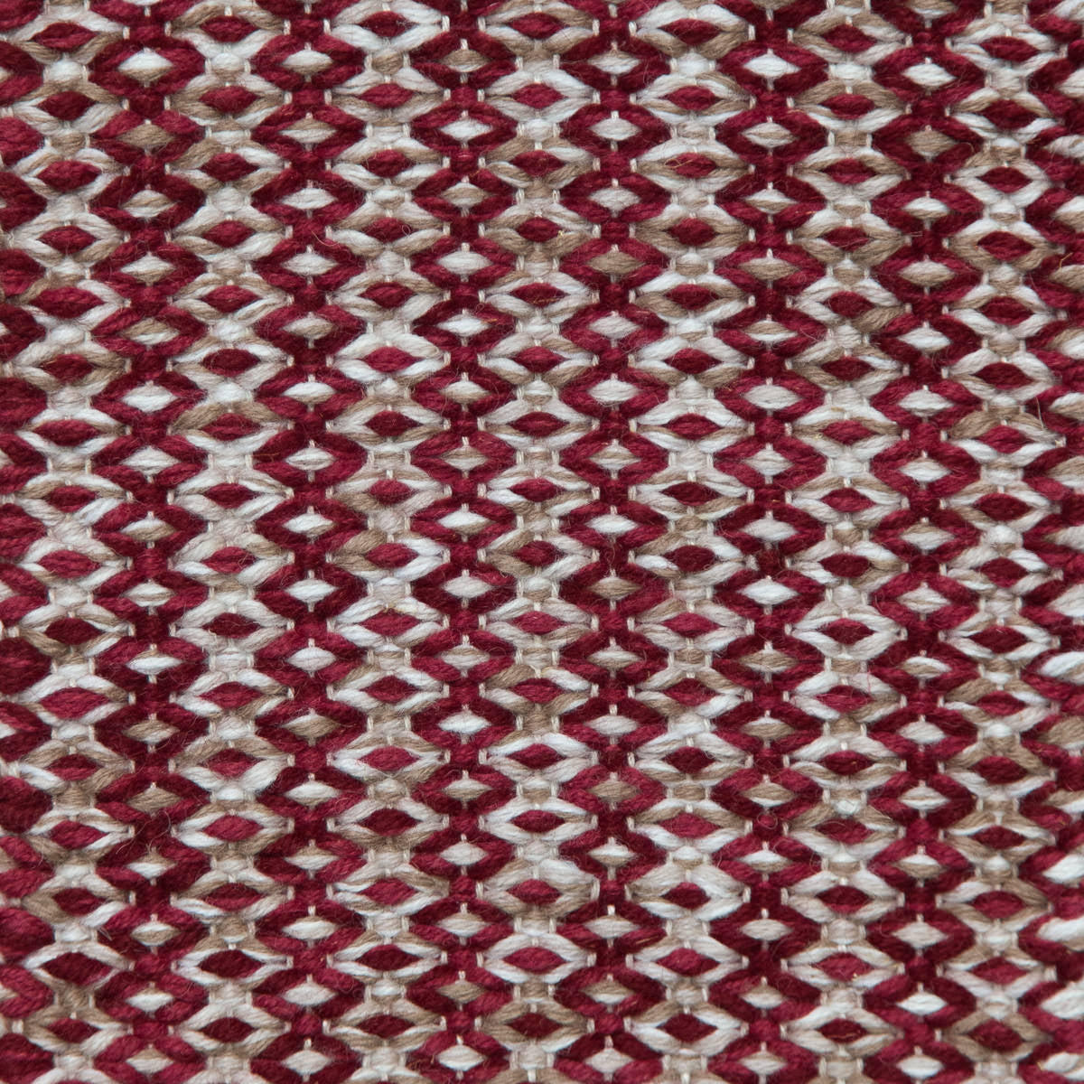 <p>Merezhka, 1 row - red mix 3011, 3015, 2 row - brown-grey mix 1023, 1024, 6013 on the natural yarn</p>