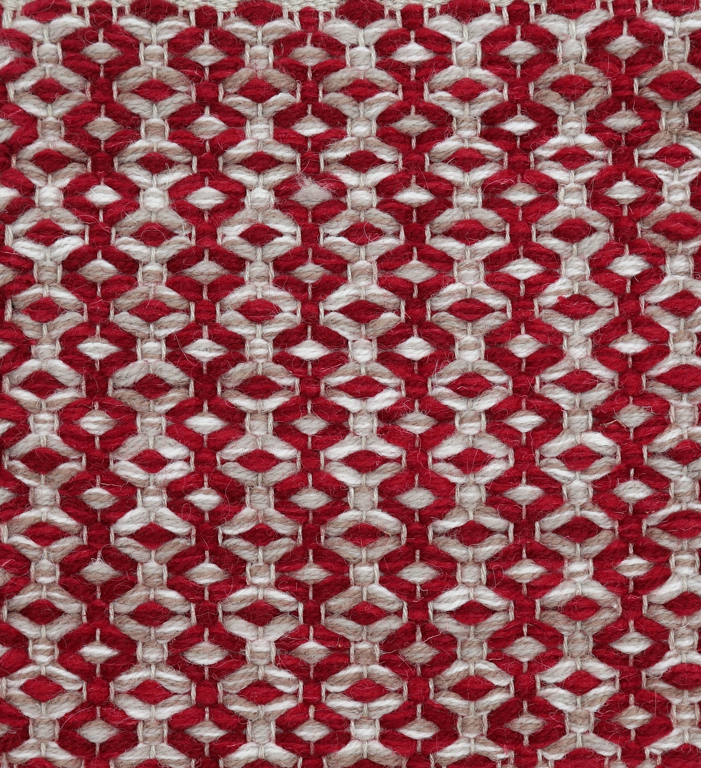<p>Merezhka, 1 row - red mix 3011, 3015, 2 row - brown-grey mix 1023, 1024, 6013 on the natural yarn</p>