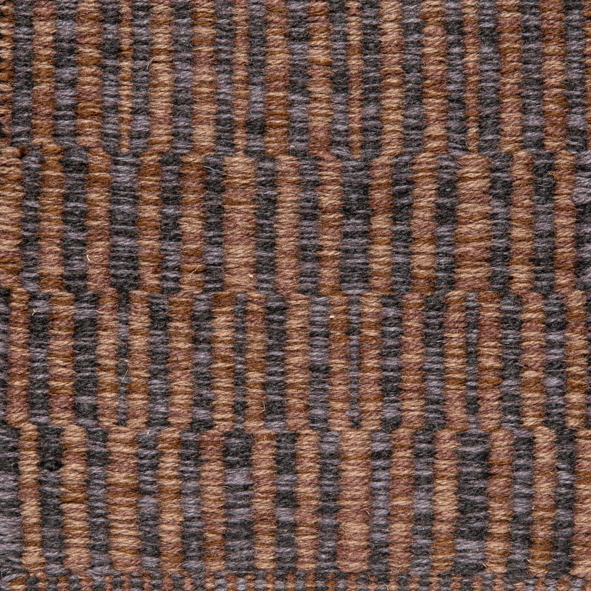 <p>Metropolis, 1 row - brown 6005, CH4225, 6017, 2 row - black mix CH7878, 1005 on the brown yarn</p>