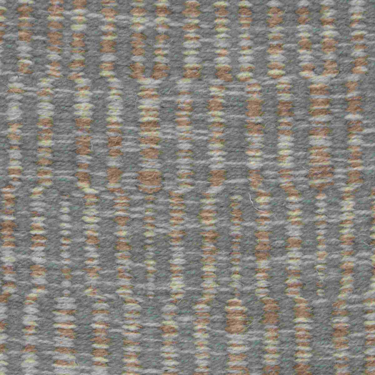 <p>Metropolis, 1 row light CH033, 02, 12, 2 row 1025, CH033, 8200 on the natural yarn</p>