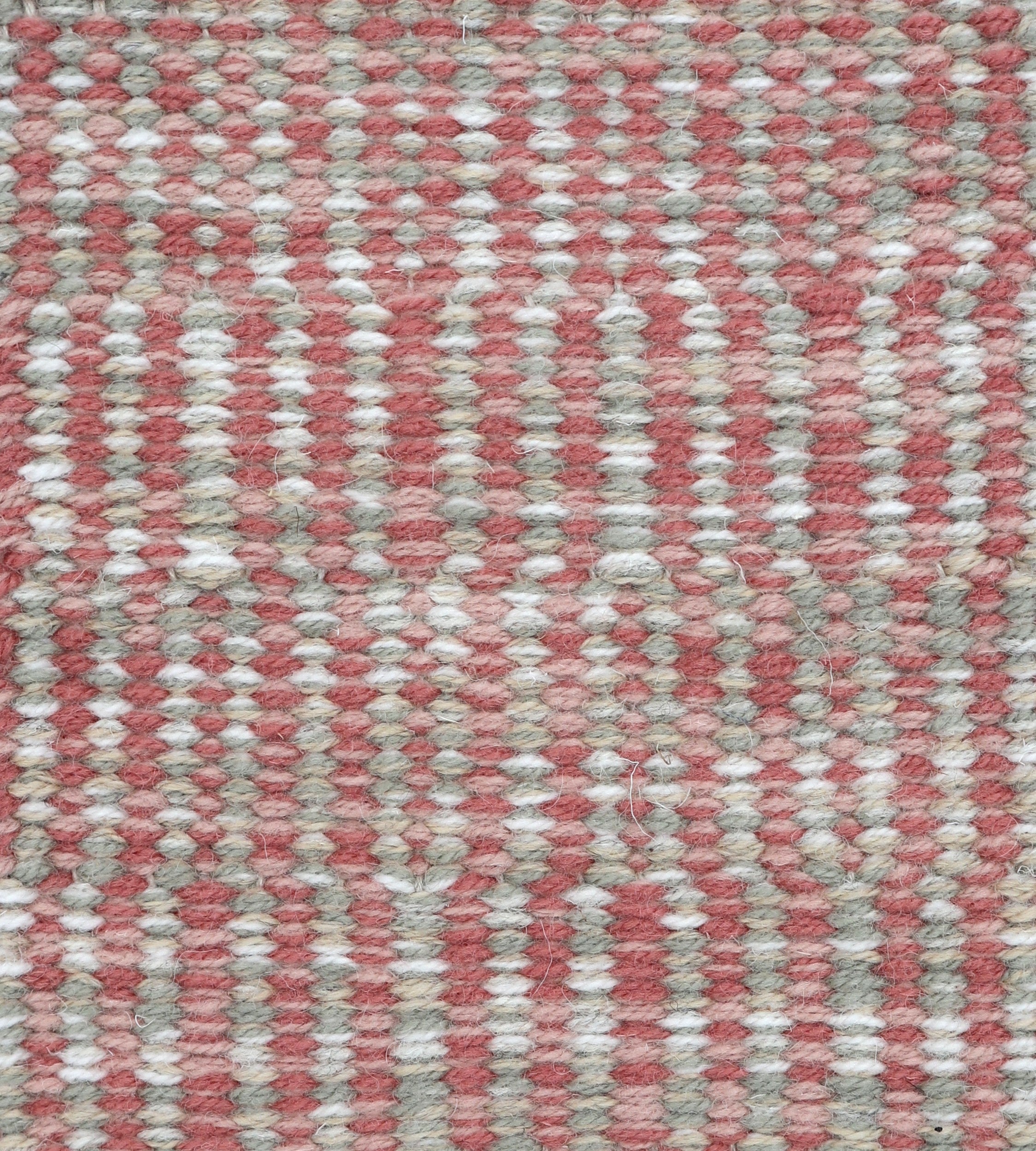 <p>Metropolis , 1 row – pink 8187, 8108, 2 row - light grey mix 12, 1011, 1023, 03, warp - natural linen</p>