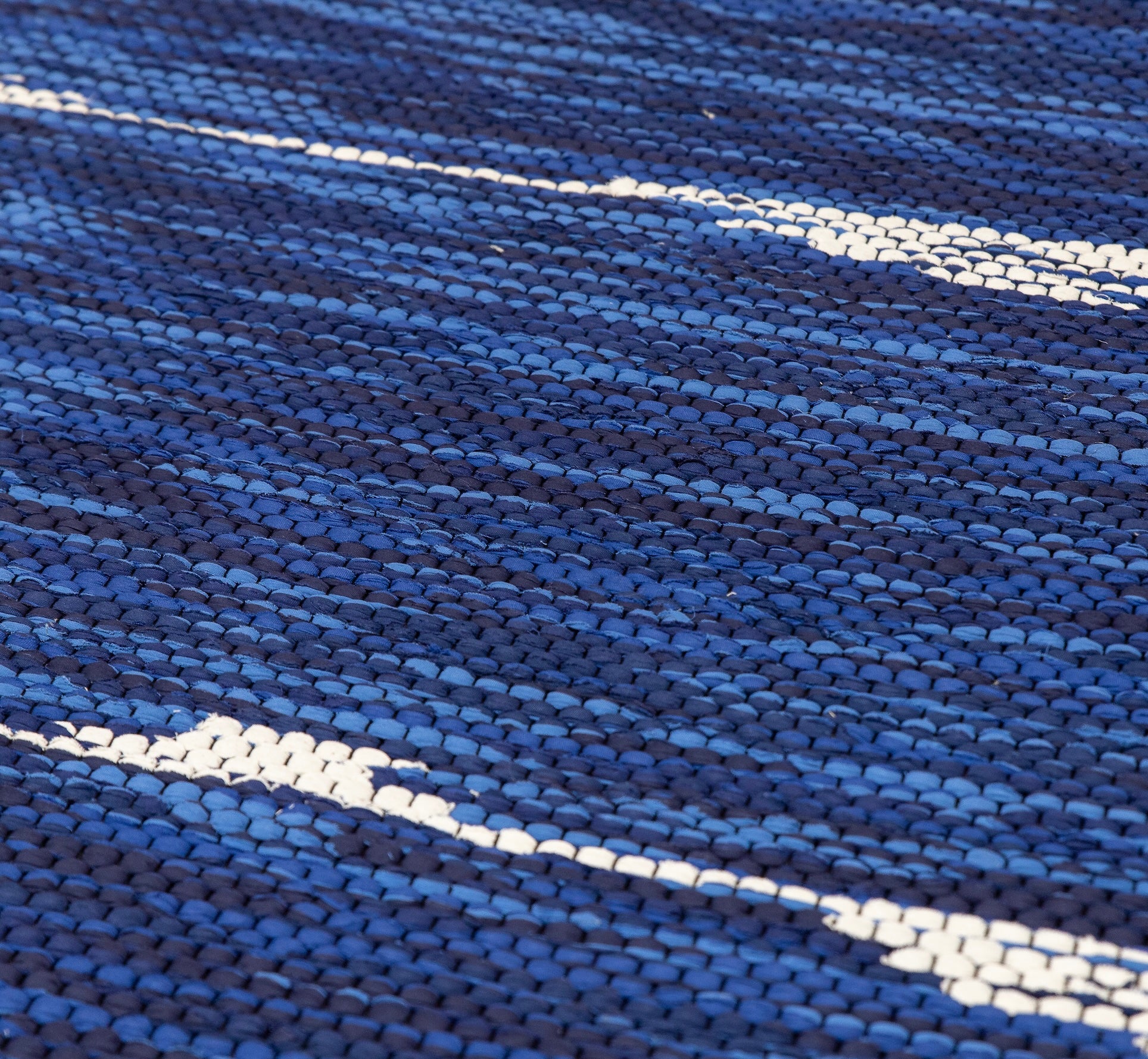 <p><meta charset="UTF-8"><a id="fancybox-right"></a><span id="fancybox-right-ico" class="fancy-ico"></span></p>
<div class="fancybox-title-inside" id="fancybox-title"></div>
<div class="fancybox-title-inside">
<div id="fancybox-title" class="fancybox-title-inside">
<meta charset="UTF-8"> <meta charset="UTF-8">
<div class="OutlineElement Ltr SCXW153125456 BCX4">
<p class="Paragraph SCXW153125456 BCX4">Midnight Birch by Lars Nilsson Double Weave, blue mix 529, 531, 532, 516, 517, with irregular white stripes 104 on the black yarn</p>
</div>
<br>
</div>
<br>
</div>