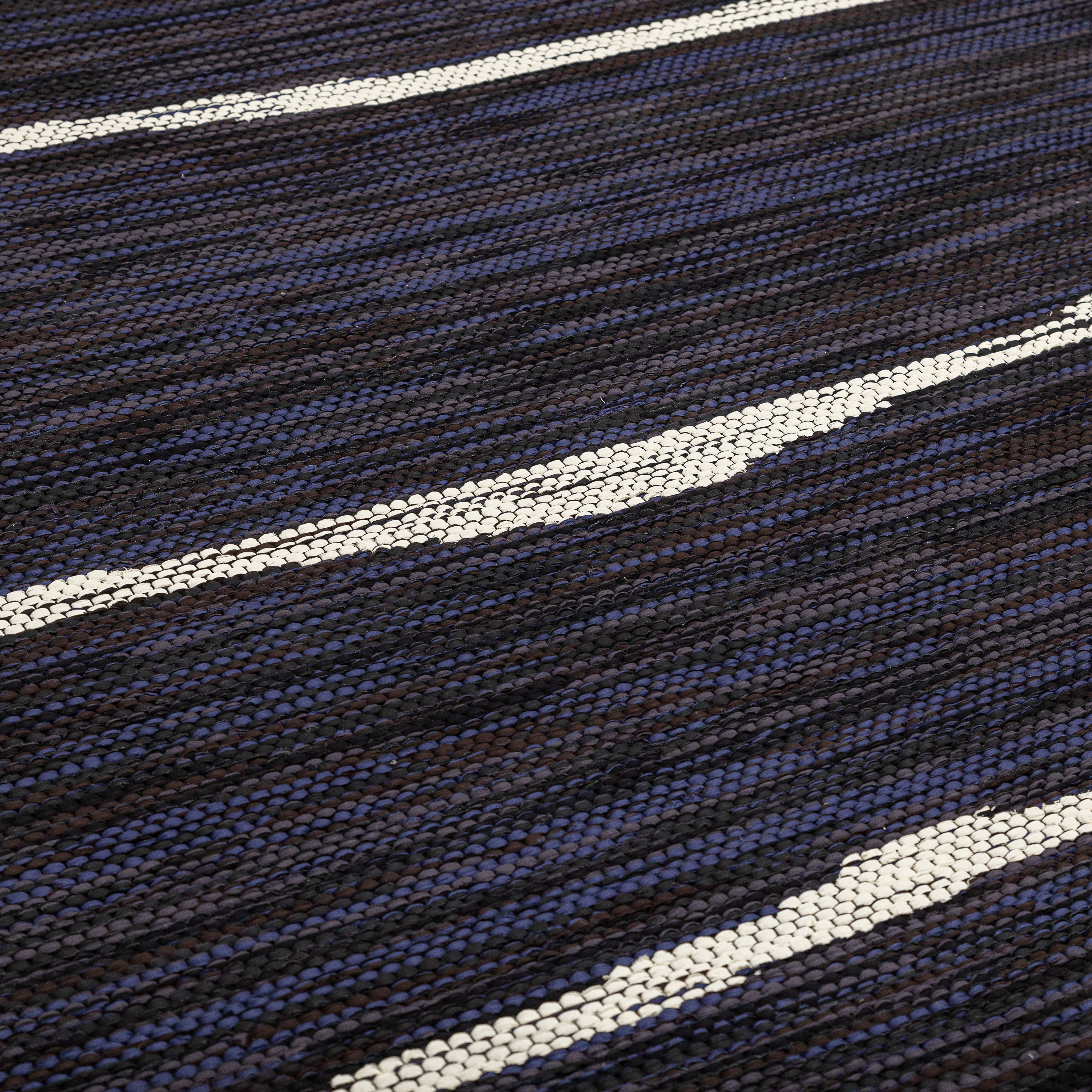 <p><meta charset="UTF-8"><a id="fancybox-right"></a><span class="fancy-ico" id="fancybox-right-ico"></span></p>
<div id="fancybox-title" class="fancybox-title-inside"></div>
<div class="fancybox-title-inside">
<div class="fancybox-title-inside" id="fancybox-title">
<meta charset="UTF-8"> <meta charset="UTF-8">
<div class="OutlineElement Ltr SCXW153125456 BCX4">
<p class="Paragraph SCXW153125456 BCX4"><span>Midnight Birch by Lars Nilsson, Double Weave, main black mix 517, 162, 167, 166, 165, irregular white stripe 104 on the black yarn</span></p>
</div>
<br>
</div>
<br>
</div>