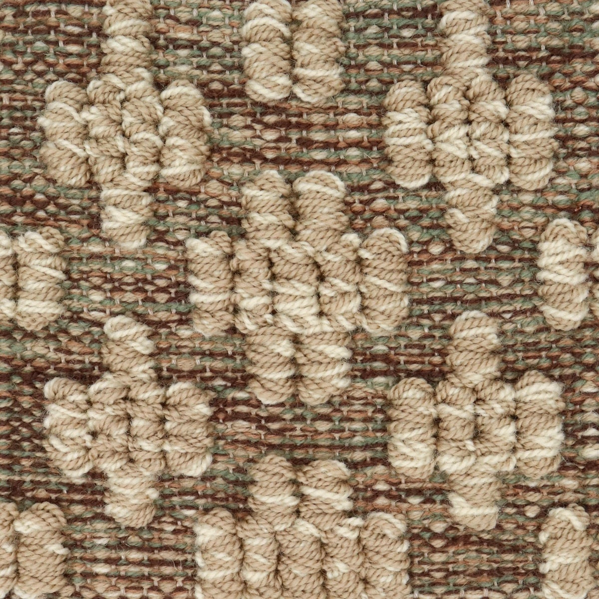 <p>Mini Flower in Bouclé, base earth tones mix 1025, 6014, 6001, 6005; flowers beige mix 6014 (66%), 6023 (33%) on the natural yarn</p>