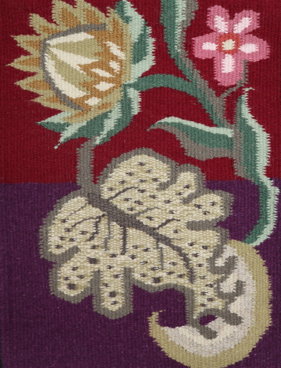 <p><meta charset="UTF-8"><a id="fancybox-right"></a><span class="fancy-ico" id="fancybox-right-ico"></span></p>
<div id="fancybox-title" class="fancybox-title-inside">
<meta charset="UTF-8">
<span>PENDULA Bespoke by Claire Fouche, bg. half purple 8036, half red 3015, green stemsleaves 4015, 4011, brown stemsleaves 03, 6017, 6005, pinks 3010, 3016, 8154</span><br>
</div>