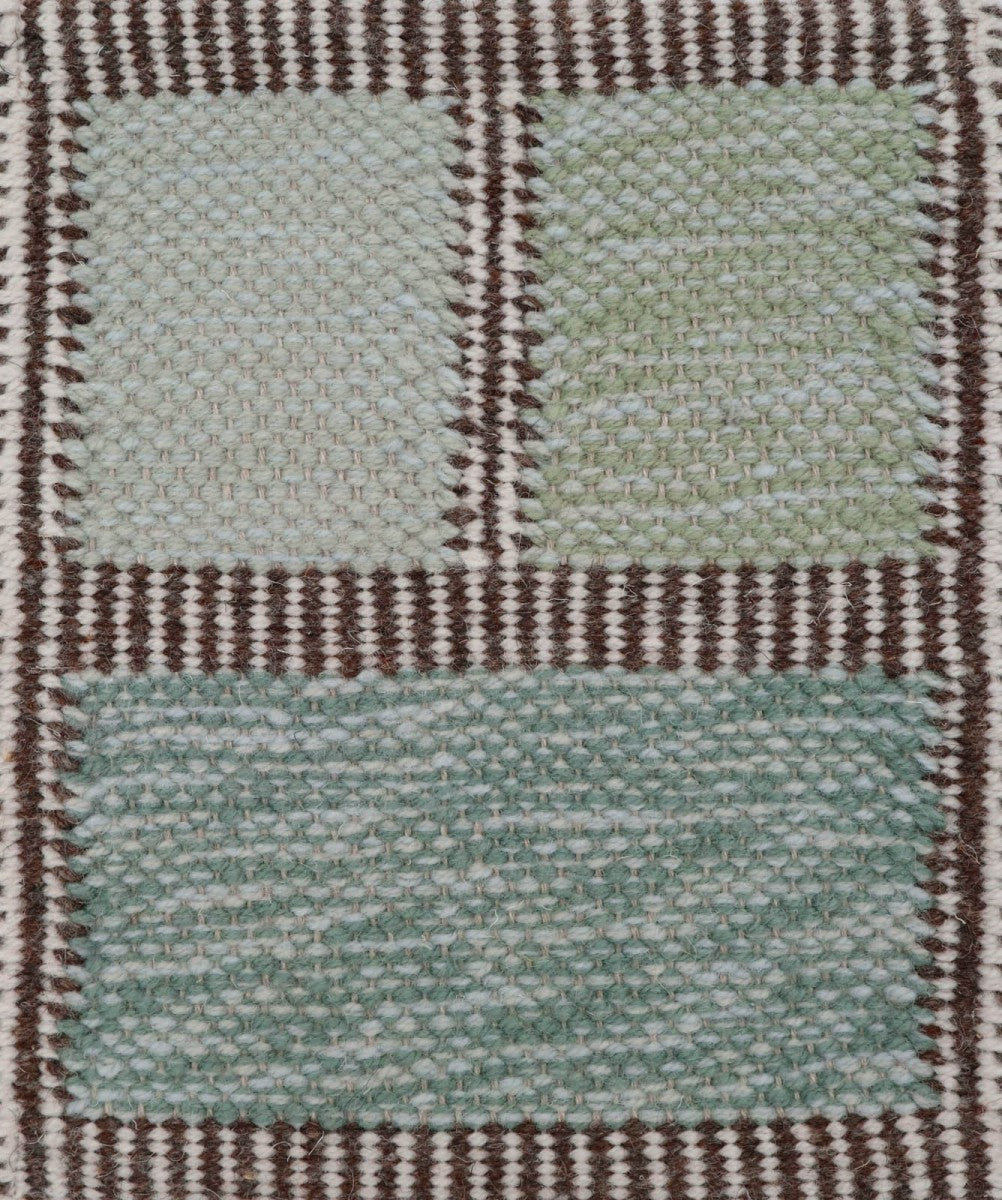 <p><meta charset="UTF-8"><a id="fancybox-right"></a><span class="fancy-ico" id="fancybox-right-ico"></span></p>
<div id="fancybox-title" class="fancybox-title-inside">
<meta charset="UTF-8">
<span>PIETRA Flat Dove Blue created by Ami Katz, sq 1- CH054, 1002, 8200 (x2), sq 2 - CH054, 1002, CH016 (x2), sq 3 - CH054, 1002, CH033 (x2), frames - brown 17, white 1022 on the natural yarn</span><br>
</div>