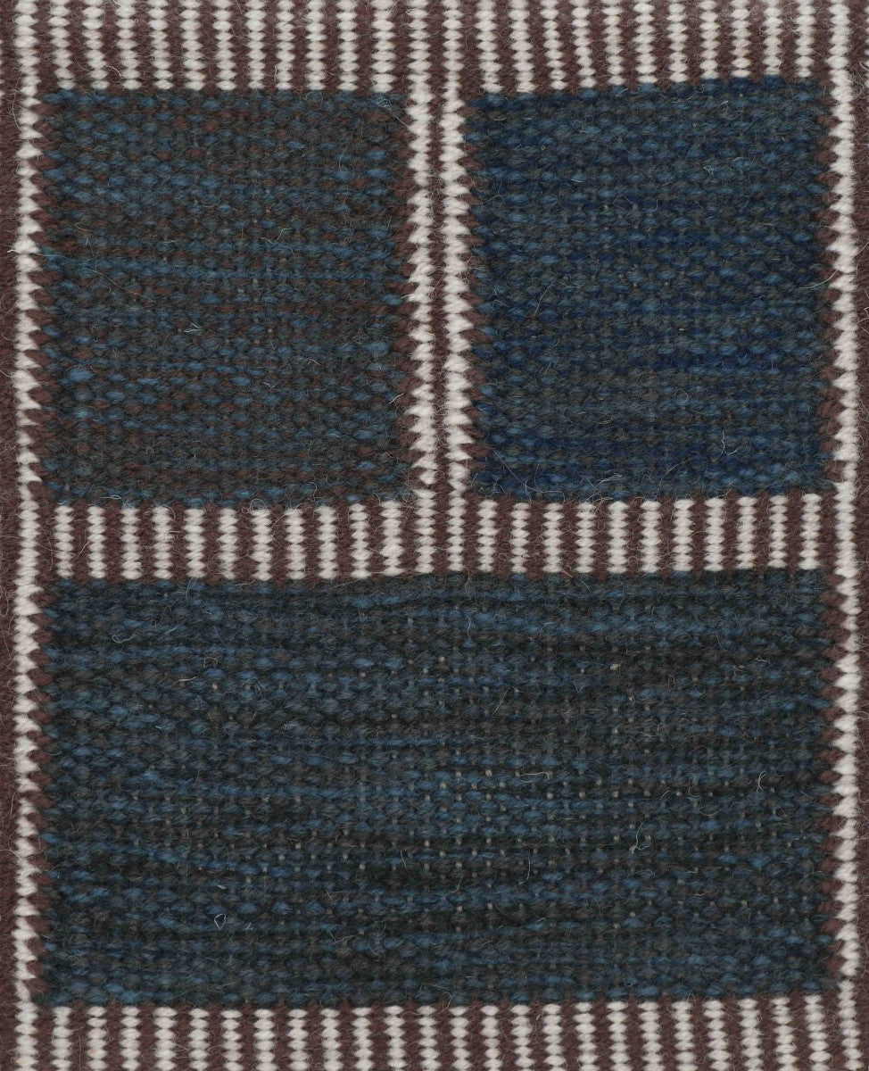 <p><meta charset="UTF-8"><a id="fancybox-right"></a><span id="fancybox-right-ico" class="fancy-ico"></span></p>
<div class="fancybox-title-inside" id="fancybox-title">
<meta charset="UTF-8">
<span>PIETRA NOIRE - FLAT Bespoke, sq 1 - 1005, 504, 8603, 6020, sq 2 - 1005, 504, 8603, 5027, sq 3 - 1005, 504, 8603, 6005; frames brown 6005, white 1022 on the natural yarn</span><br>
</div>