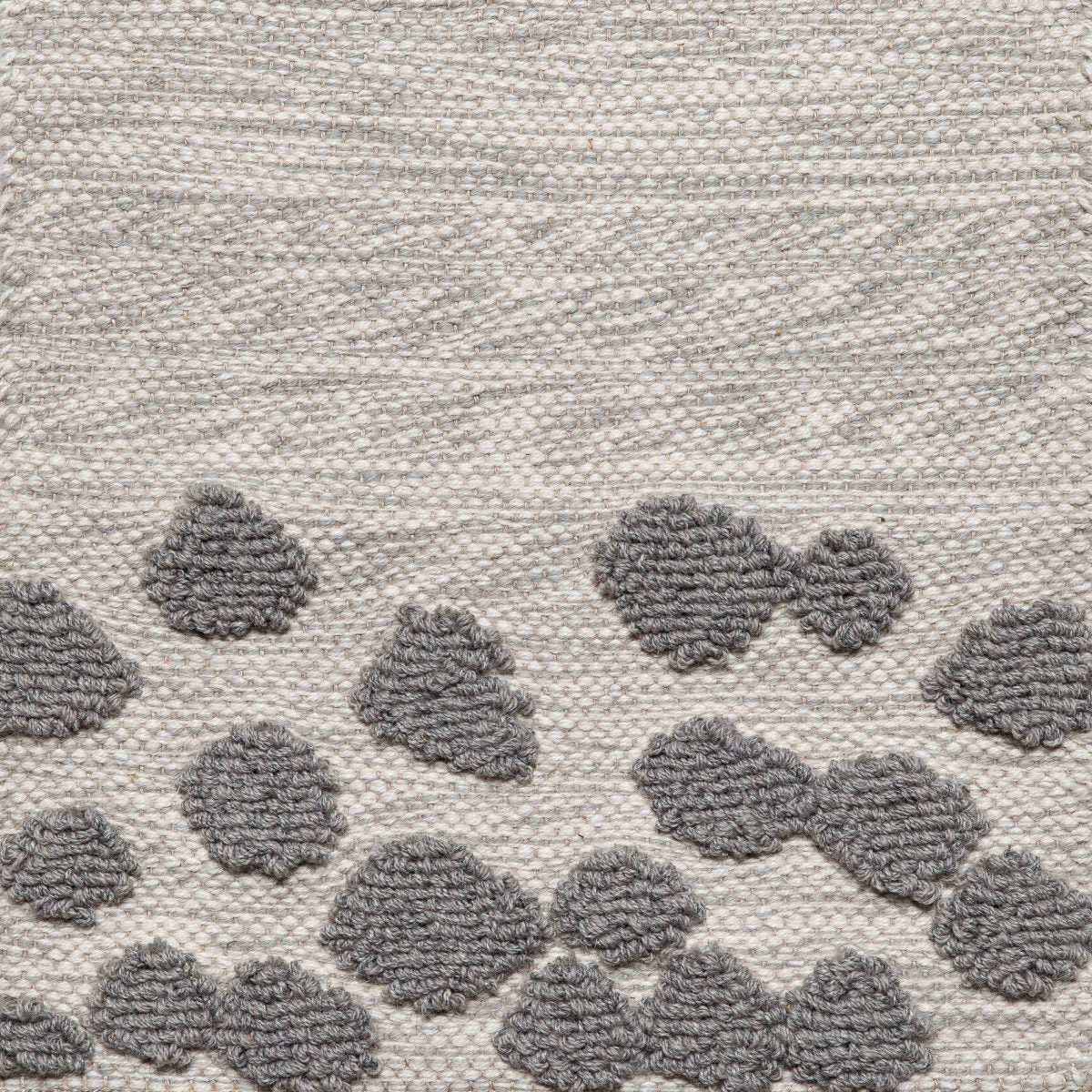 <p><meta charset="UTF-8"><a id="fancybox-right"></a><span class="fancy-ico" id="fancybox-right-ico"></span></p>
<div id="fancybox-title" class="fancybox-title-inside"></div>
<div class="fancybox-title-inside">
<meta charset="UTF-8">
<span>ROSE created by EVA SCHILDT Single Weave and Boucle, base in light grey mix 1002, 1023, Boucle in grey mix 04, 1009 on the natural yarn</span><br>
</div>