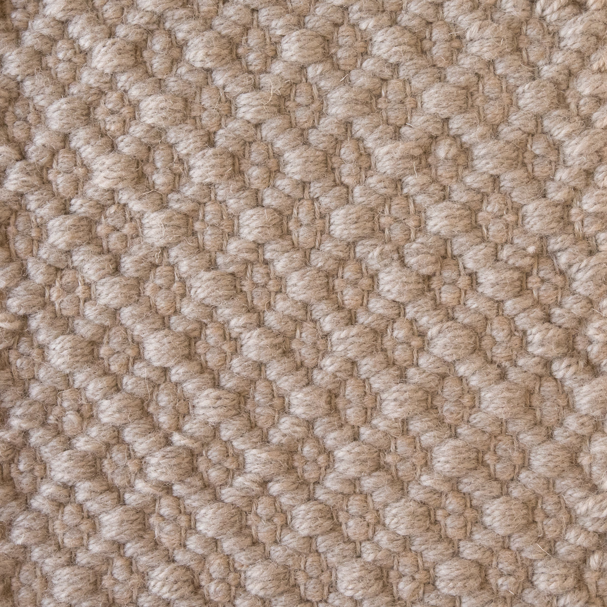 <p>Rosepath pos./neg, main beige CH1207, inside cream 1004 on the natural</p>
