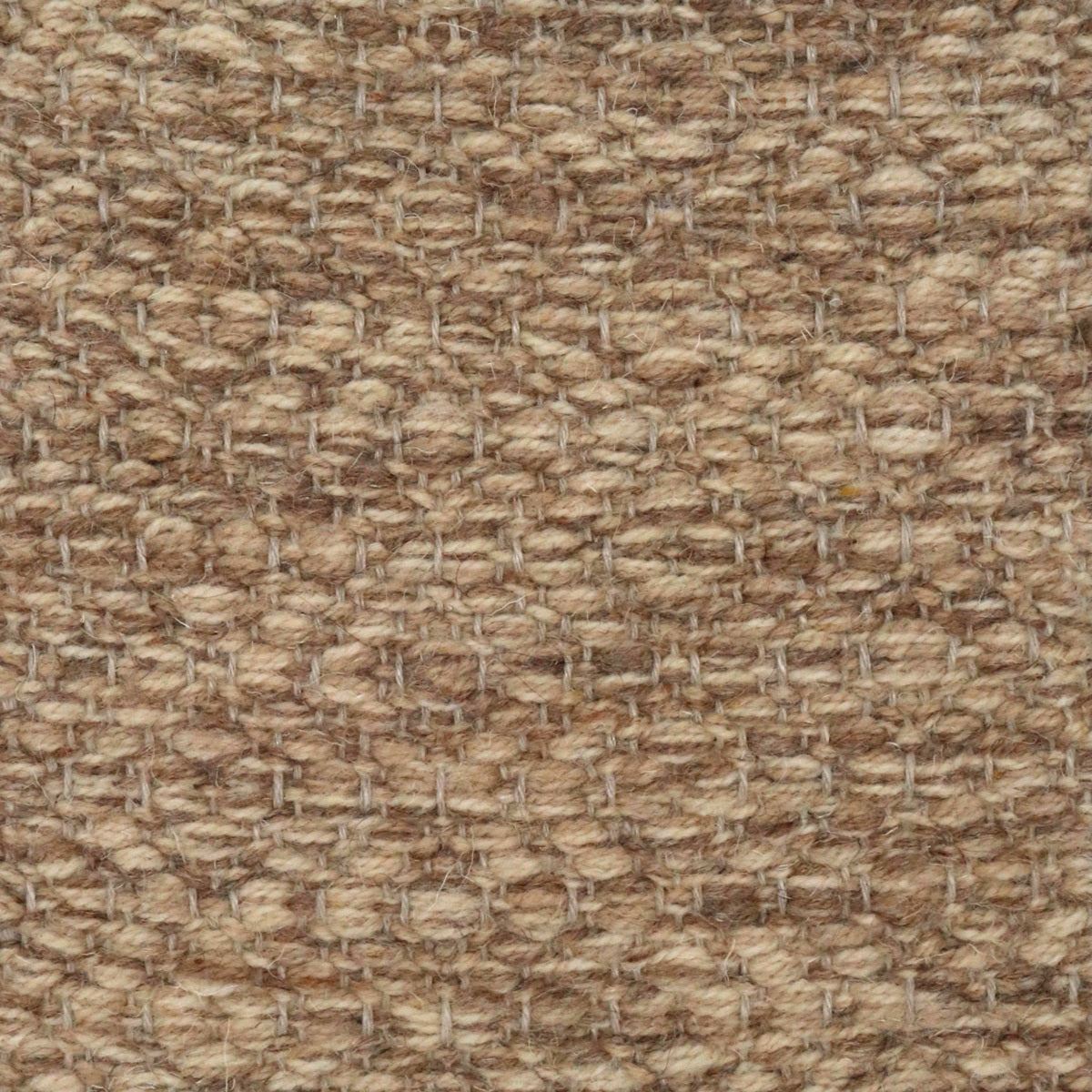 <p>Round Diamond Twill, beige mix 07, 02, 03 on the natural yarn</p>