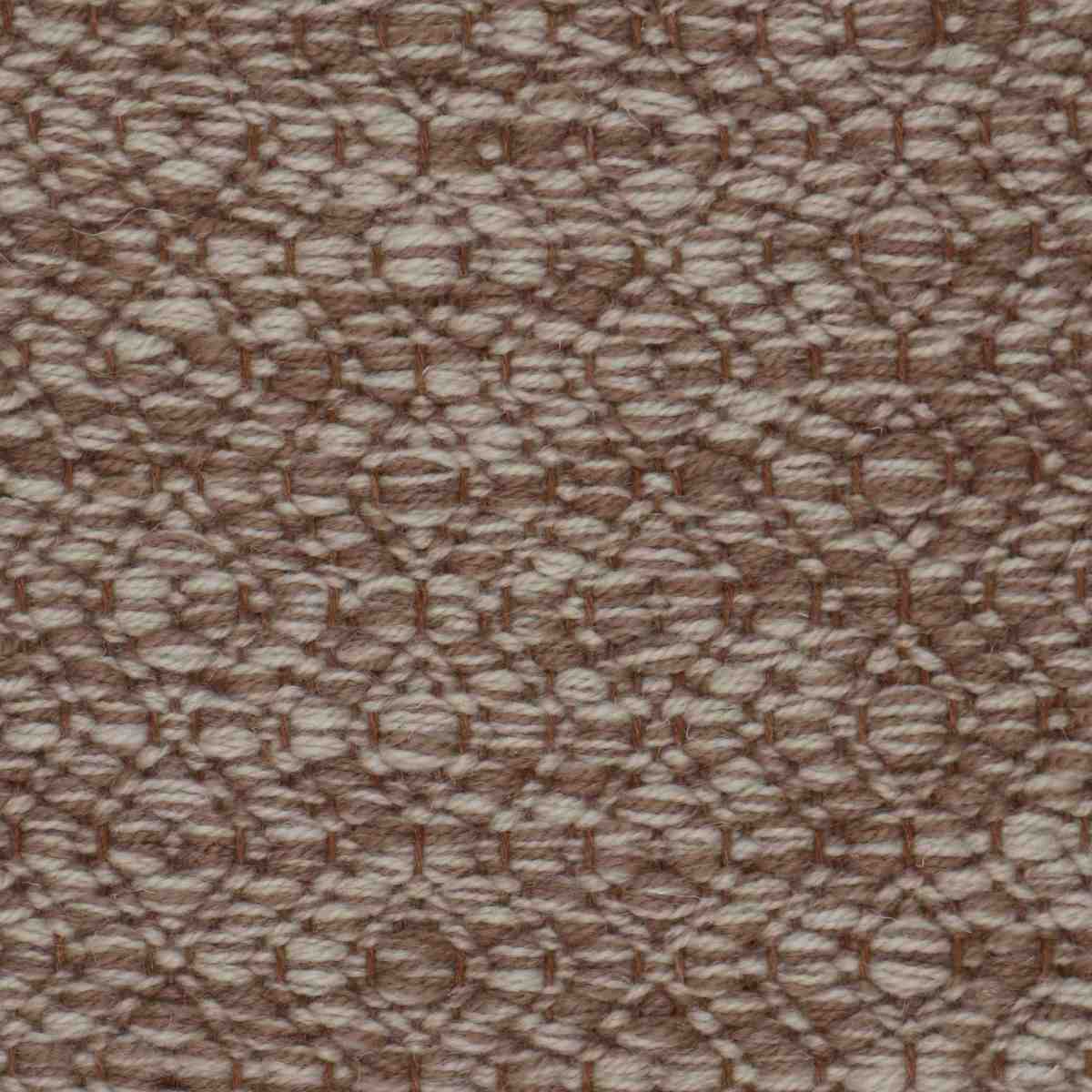 <p>Round Diamond Twill, beige mix 6013, CH1207 on the brown yarn</p>