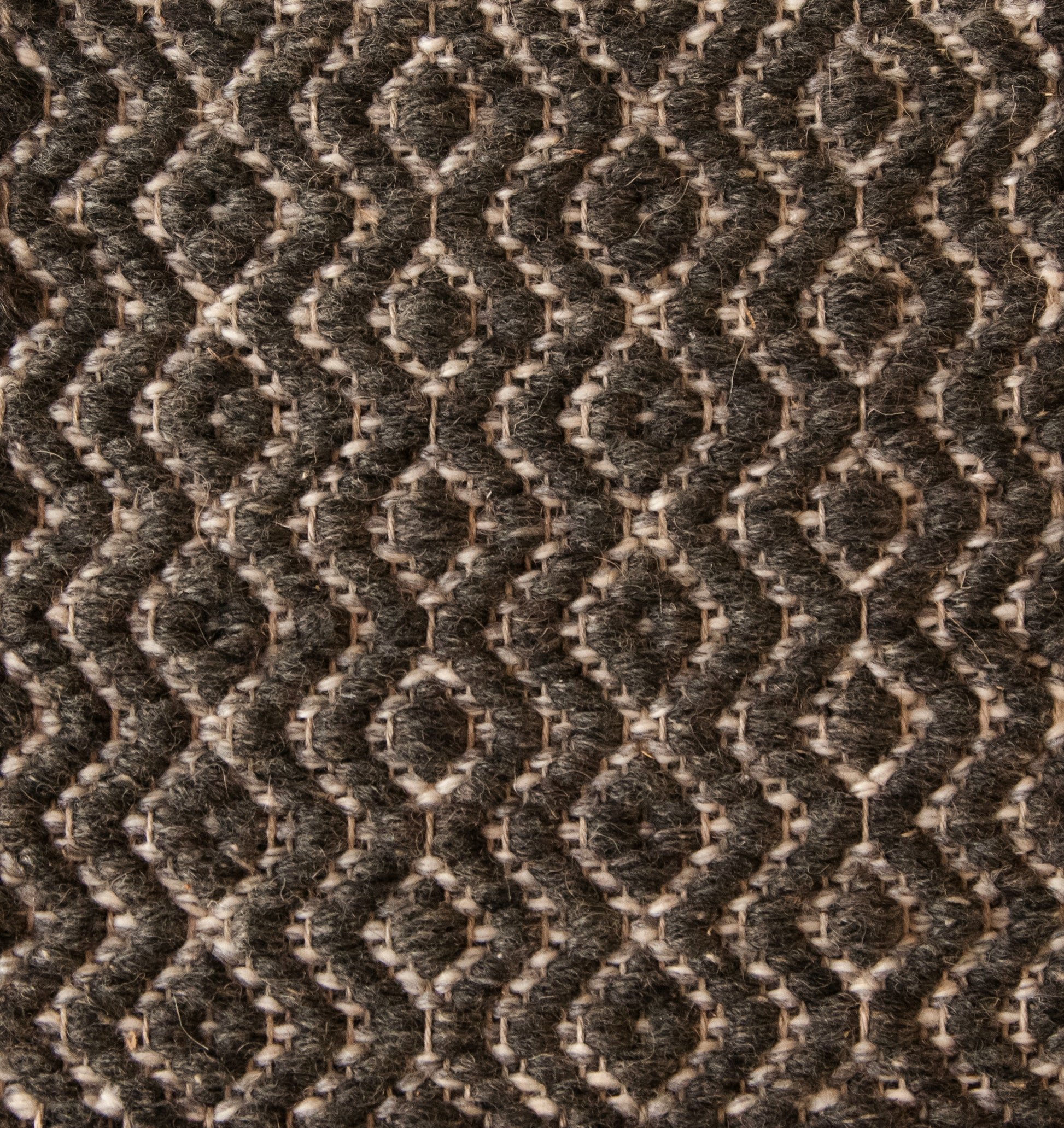 Round Diamond Twill