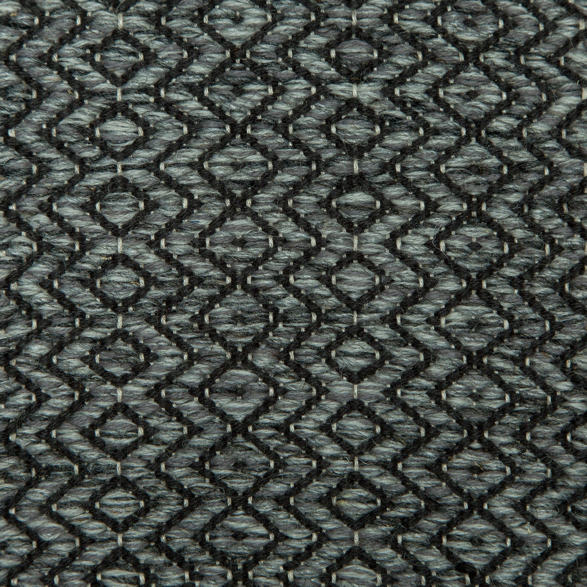 Round Diamond Twill