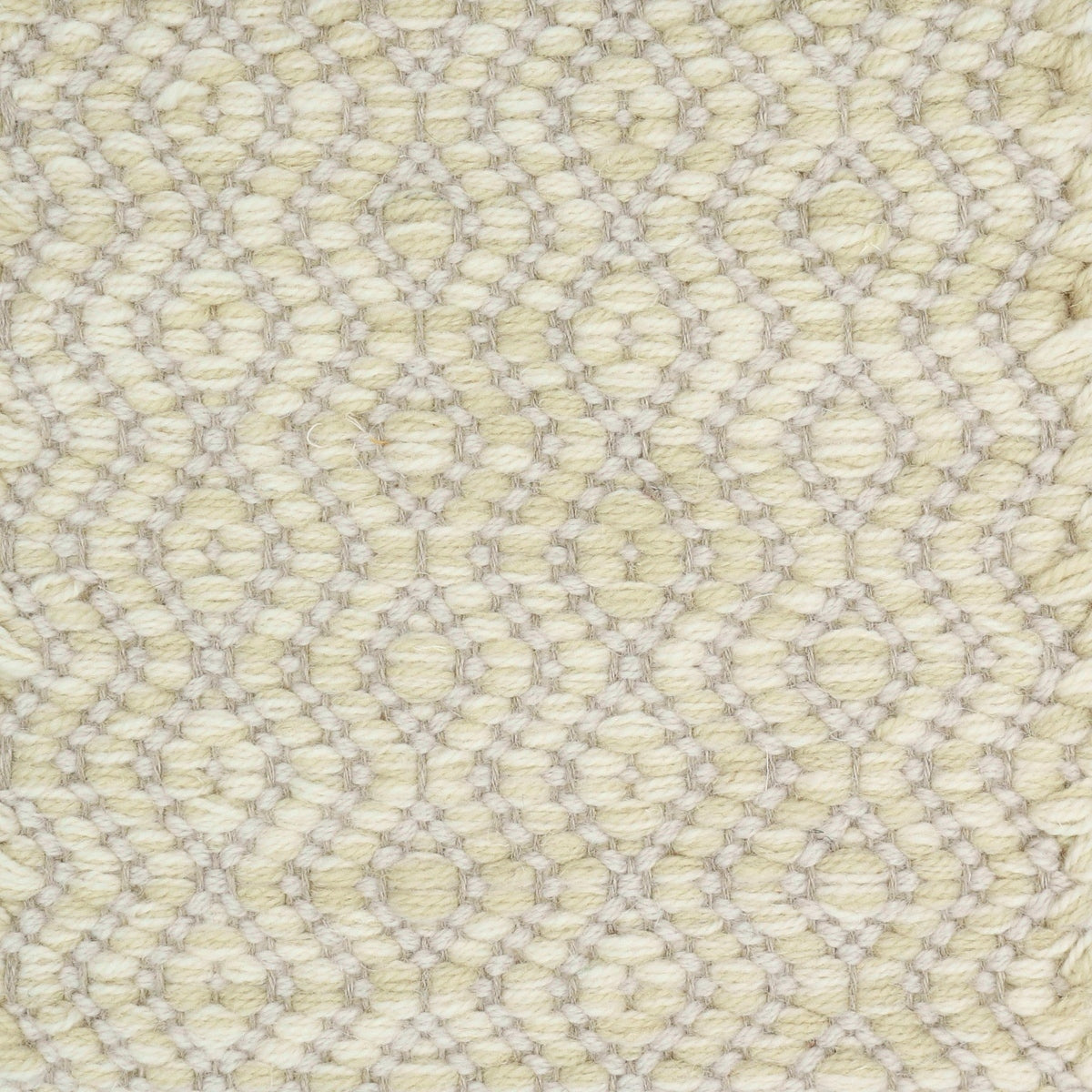 <p>Round Diamond Twill, main white mix CH044, 6023, 1023, inside white 1023 on the natural yarn</p>