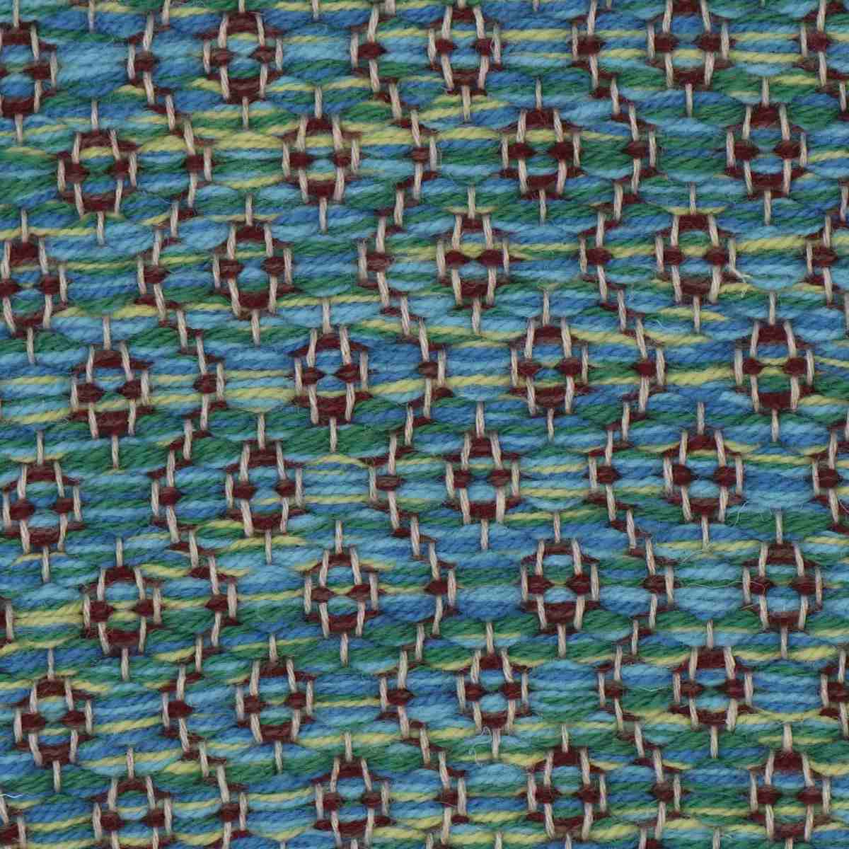 <p>Round Rosepath, main 5017, 5003, 4009, 4007, inside 6005, CH5226 on the natural yarn</p>