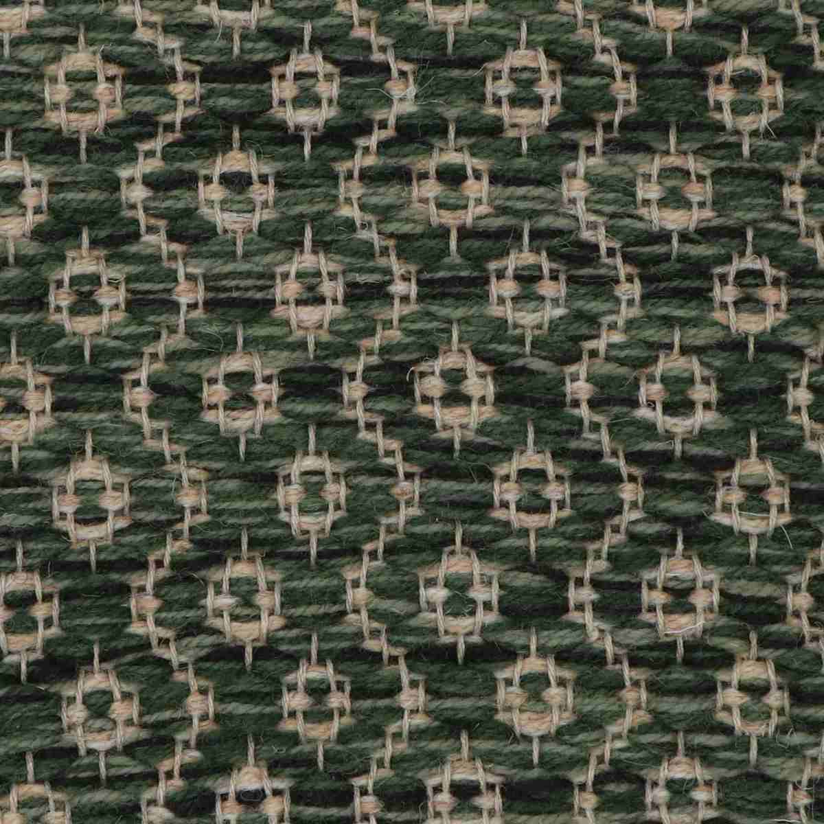 <p>Round Rosepath, main green CH017, 4011, 1025, CH7878, inside beige 03, 12 on the natural yarn</p>