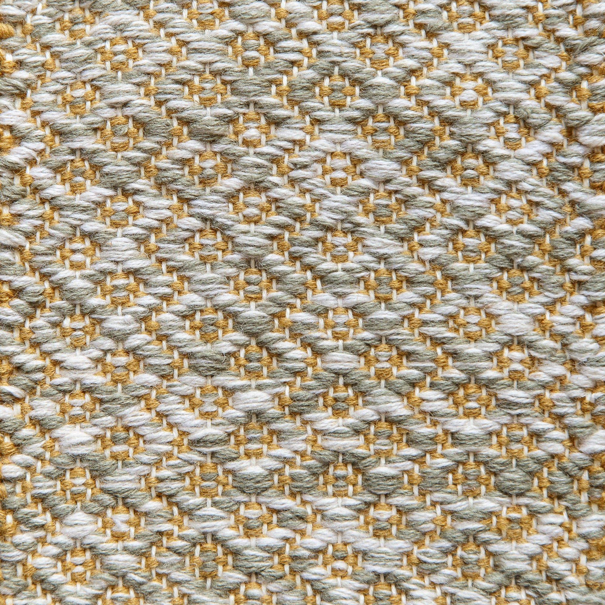<p>Round Rosepath, main green-white mix 1025, 1023, inside mustard 6004 on the white yarn</p>