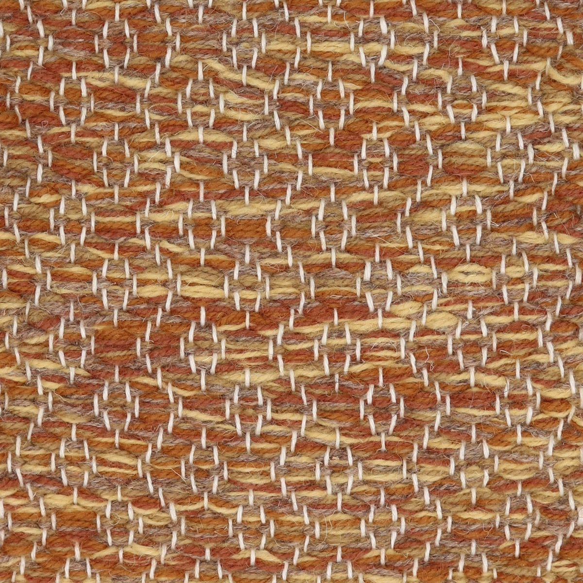 <p>Round Rosepath, mix of 02, 6004, CH018, 6008, 2002 on the white yarn</p>