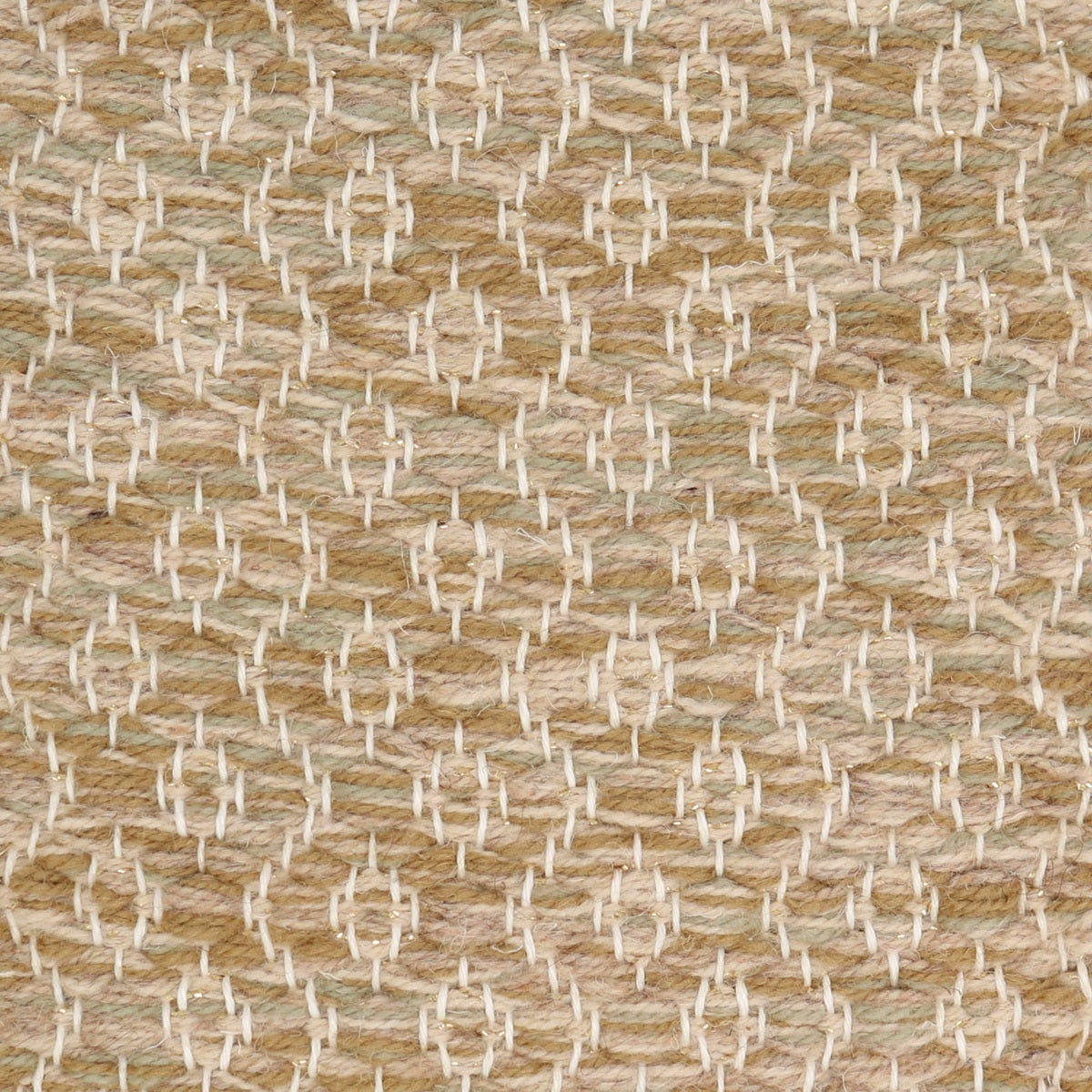 <p>Round Rosepath pos./neg., main beige mix 03, 07, 4012, 6004, inside cream 07 with gold metallic effect (1 thr.) on the white yarn</p>