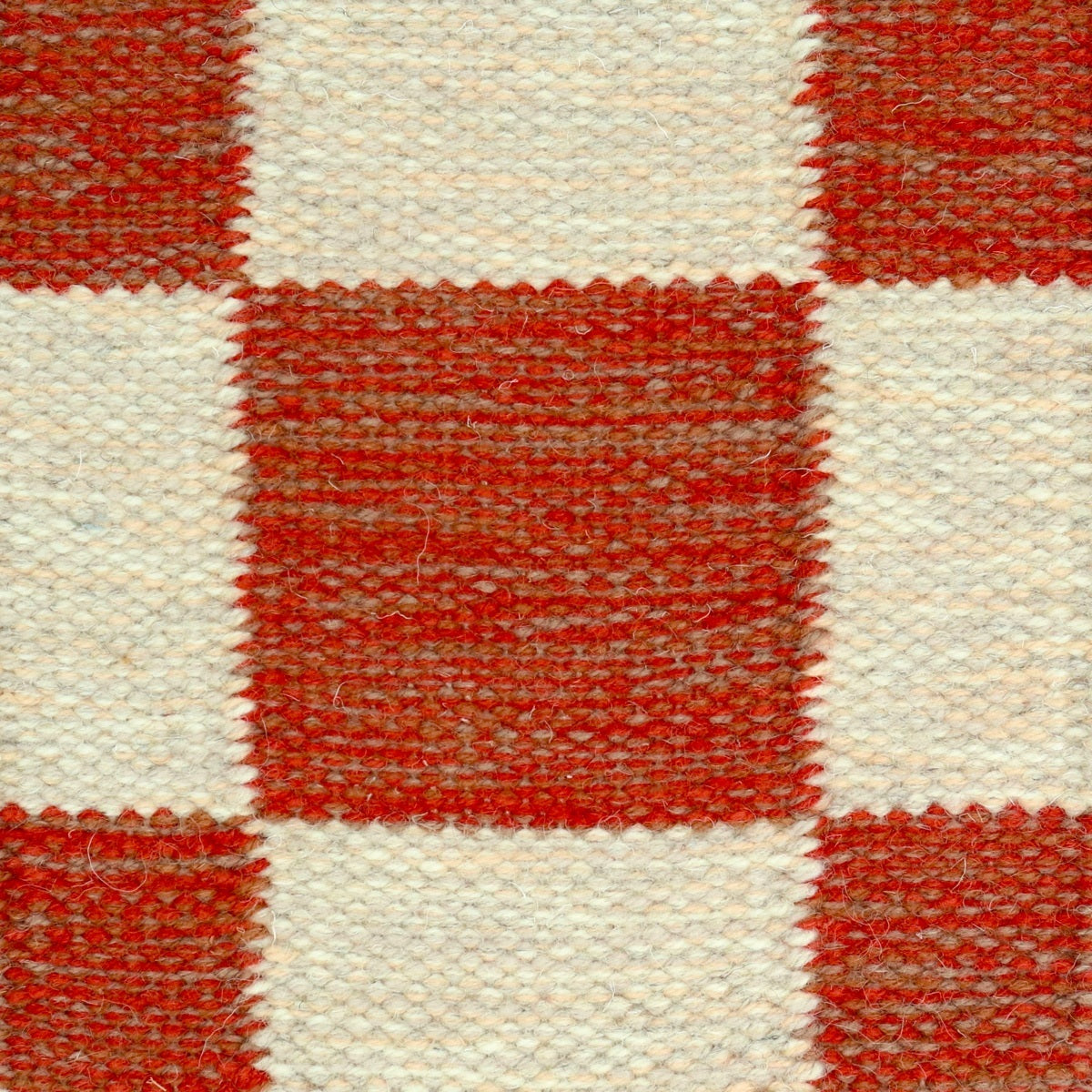 <p>Single Weave Chequered, 1 sq - beige mix 6019, 06, 12, 1008, 2 sq - red mix 8153, 8154, 6013, 6008 on the natural yarn</p>