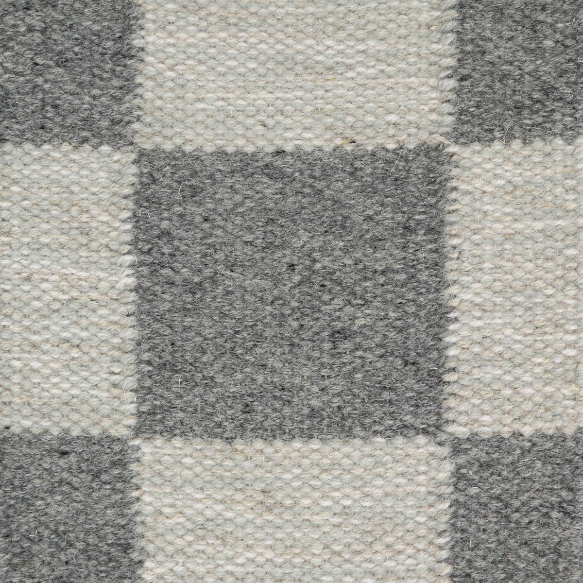 <p>Single Weave Chequered, 1 sq - grey 04, 2 sq - light grey 1002, 12, 1023 on the natural yarn</p>