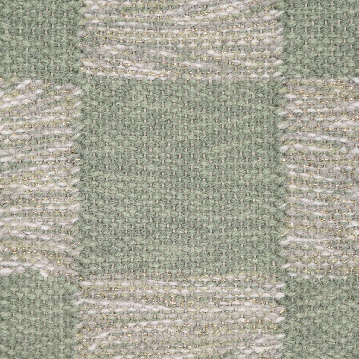 <p>Single Weave Chequered, 1 sq - mix 1023, 1025, 4015, 1009 with gold, 2 sq - green mix 1025, CH016 on the natural yarn</p>
