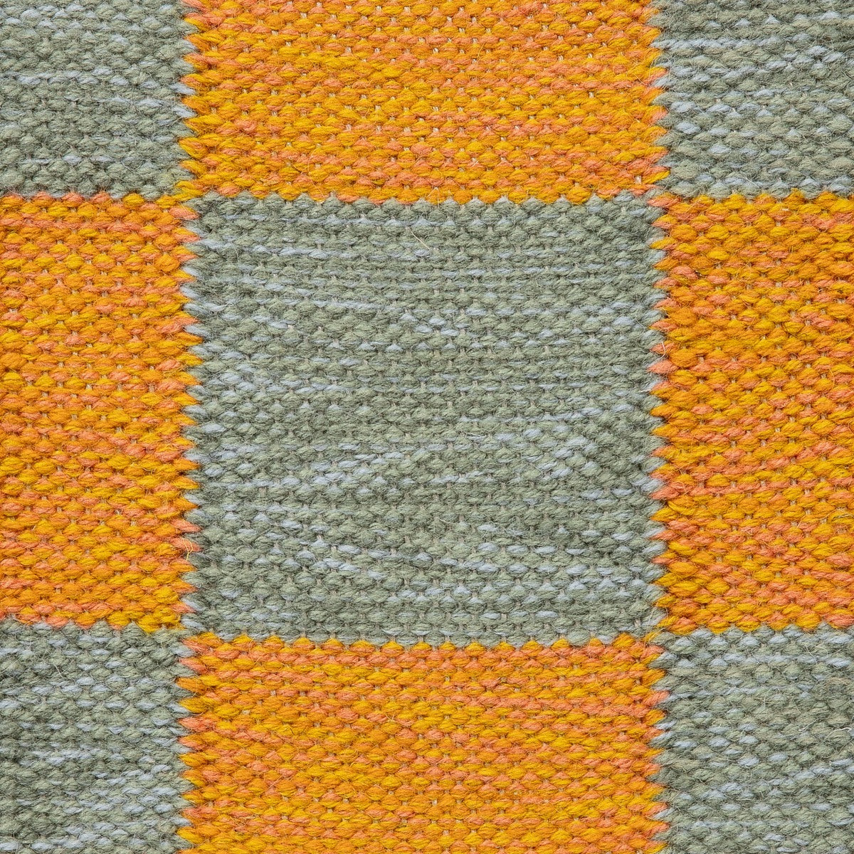 <p>Single Weave Chequered, 1 sq. - yellow mix 2007, 2005, 2009, 2 sq, - green mix 1025, CH016, CH054 on the natural yarn</p>