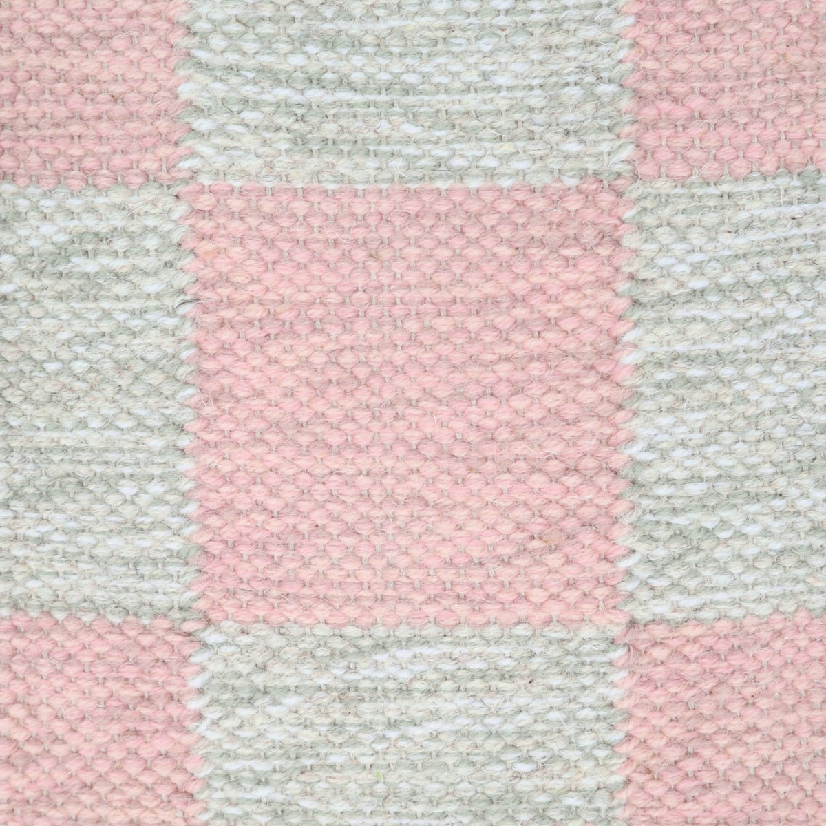 <p>Single Weave Chequered, sq 1 - pink mix 3016, 3001, 8166, 2 sq - grey mix 12, 1023, 1011 on the natural yarn</p>