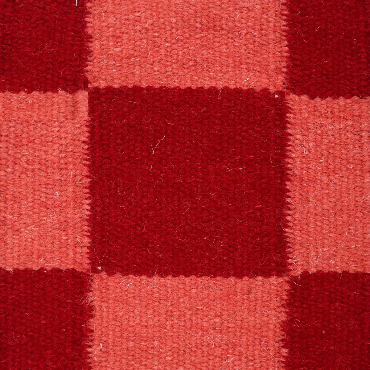 <p>Single Weave Chequered, sq 1 - red 3015, sq 2 - rust 8154 on the natural yarn</p>