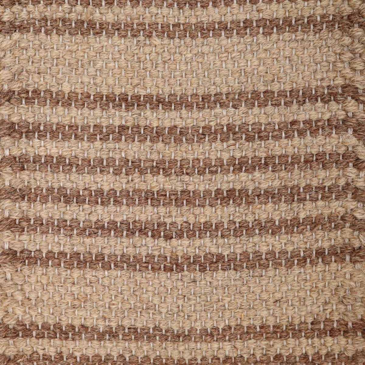 <p>Single Weave Striped, 1 row - brown 02, 2 row - beige 03 on the natural yarn</p>