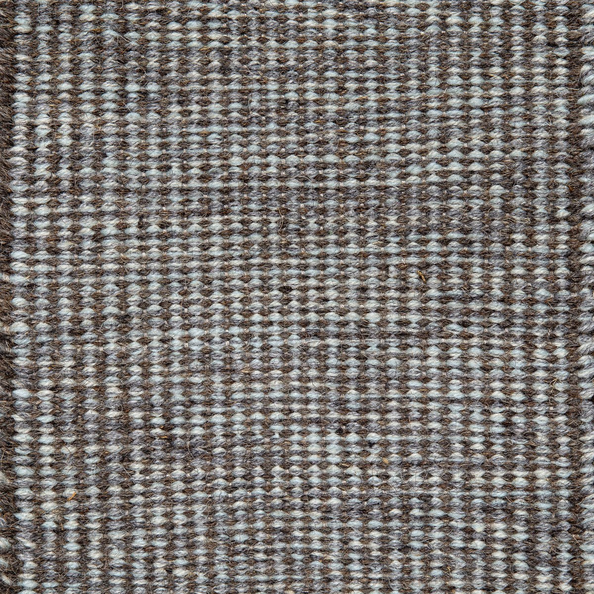 <p>Single Weave - Tuskaft Striped, 1 row - 08, 04, CH4400, CH033, 2 row - 17 on the natural yarn</p>