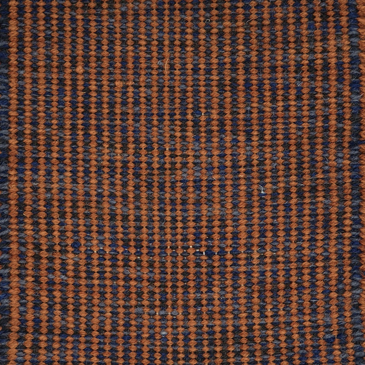 <p>Single Weave - Tuskaft Striped, 1 row - blue mix 5027, 8053, CH7878, 2 row - brown mix 6002, 6008 on the natural yarn</p>