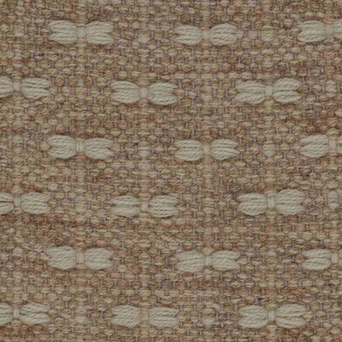 <p>Single Weave with Bows, base beige mix 03, 07, bows in cream 6023 on the natural yarn</p>