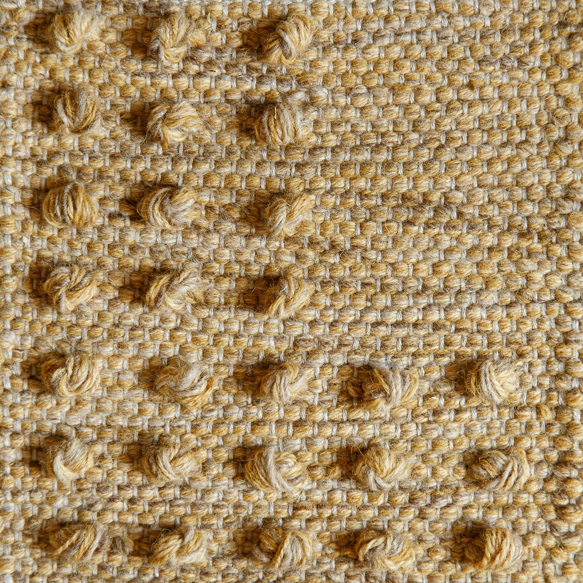 <p>Single Weave with Pearls, beige mix 02, 03, 6004, 6003 on the natural yarn</p>