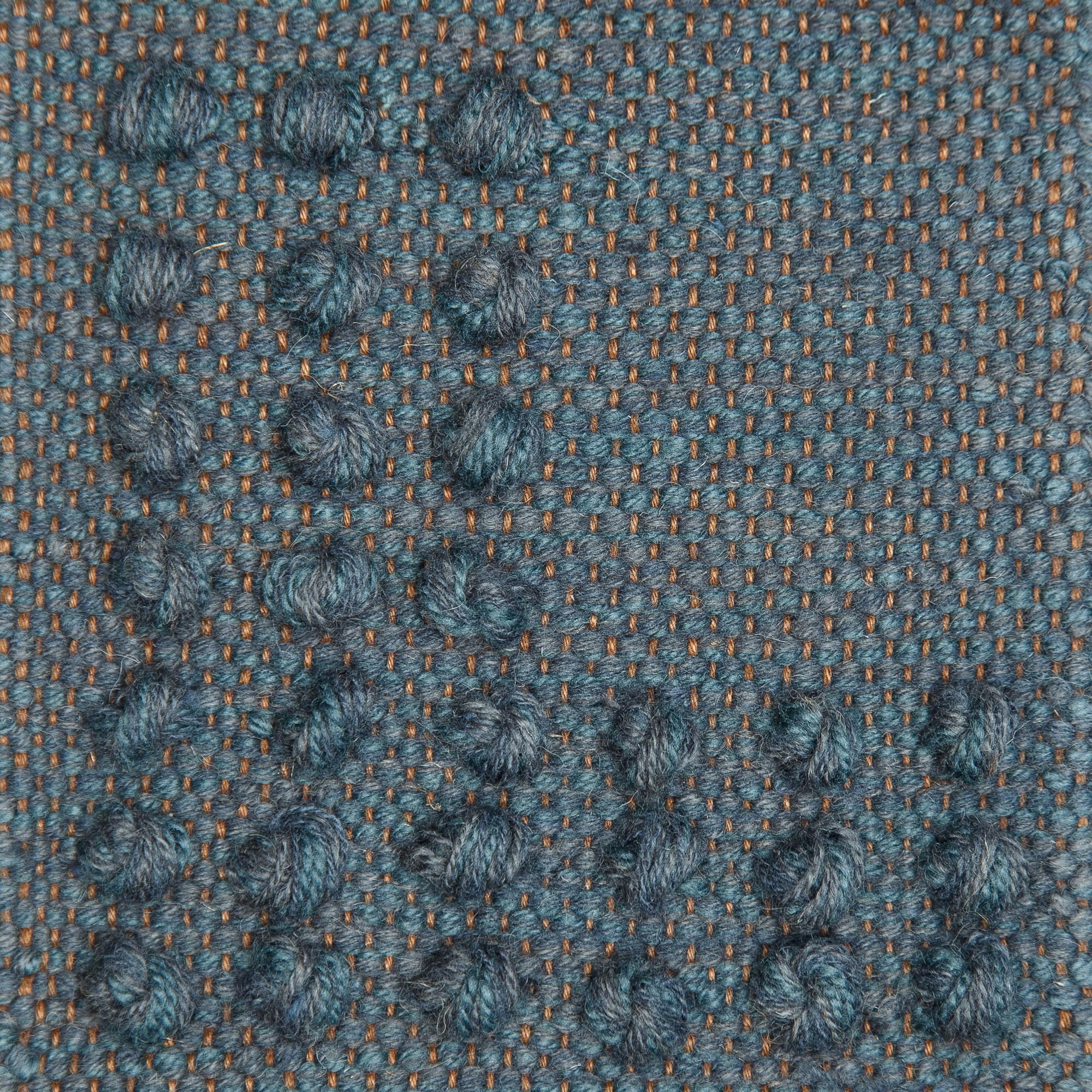 <p>Single Weave with Pearls, blue mix CH3424, 262, 504 on the brown yarn</p>