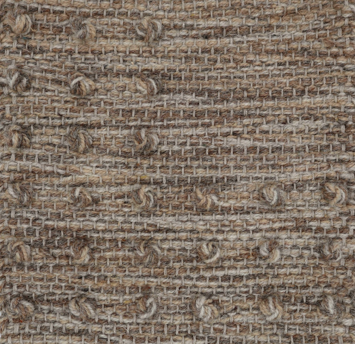 <p>Single Weave with Pearls, dark beige mix 02, 03, 12, 11 on the natural yarn</p>