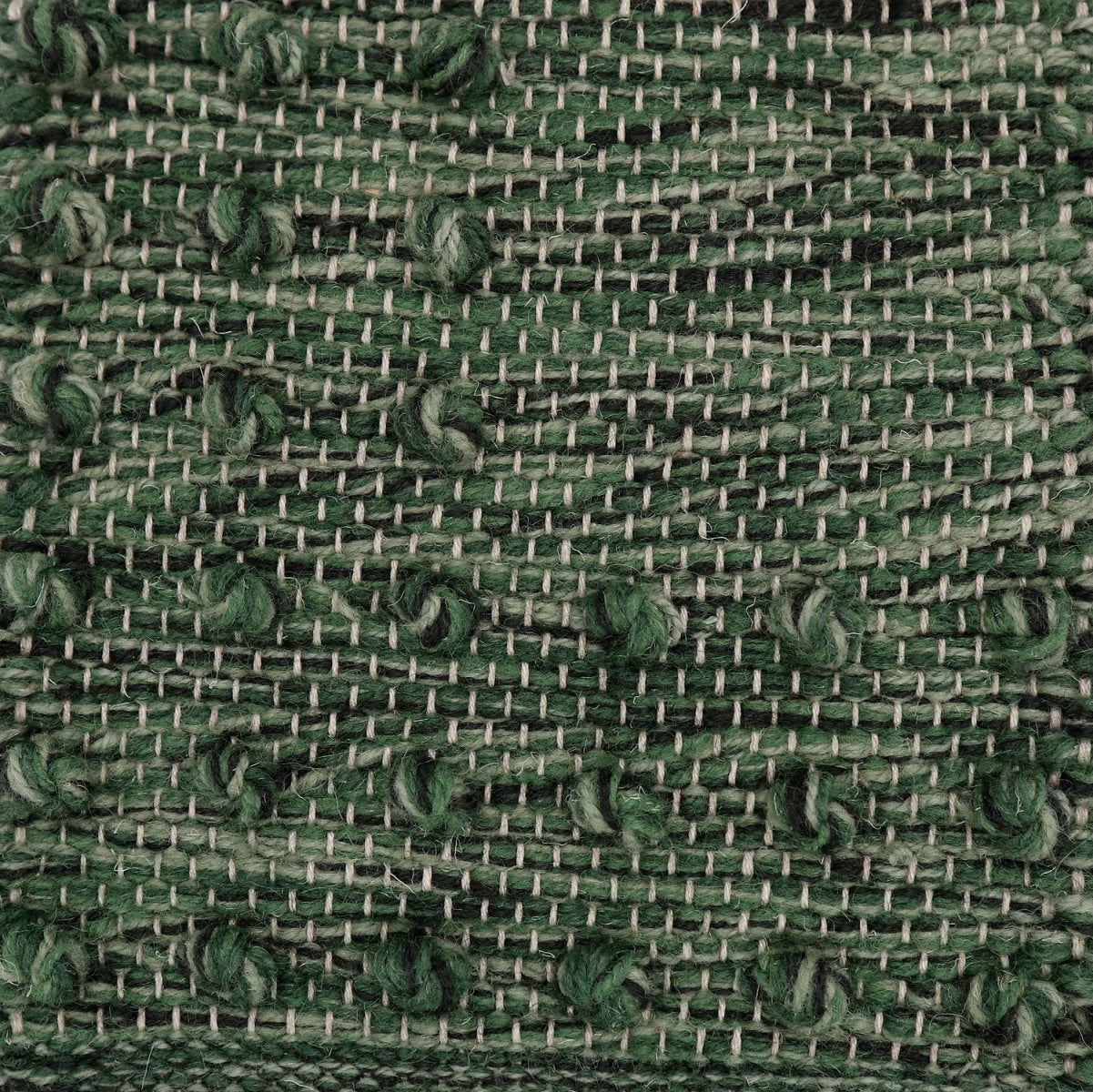 <p>Single Weave with Pearls, dark green mix CH017, 4011, 1025, CH7878 on the natural yarn</p>