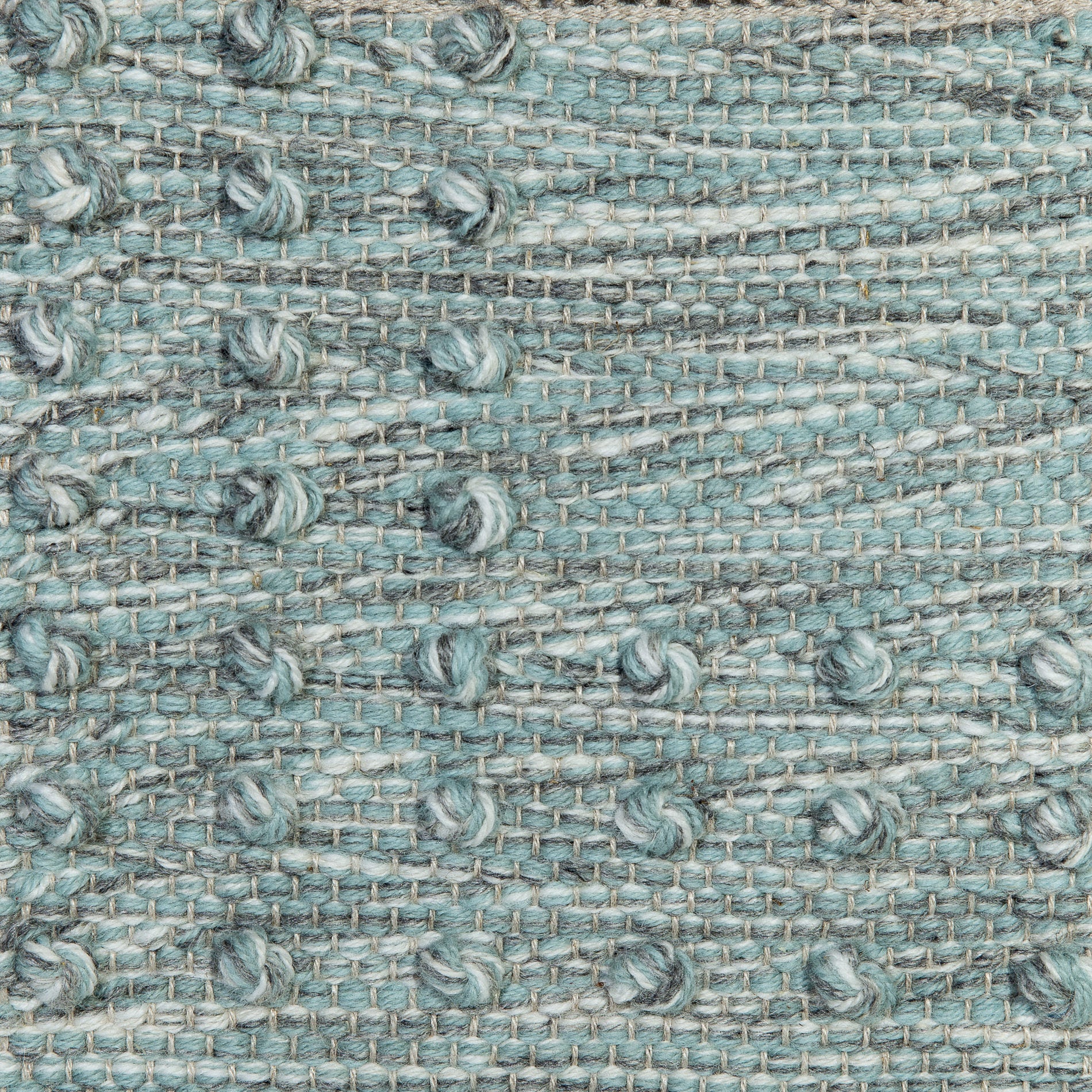 <p>Single Weave with Pearls, light blue mix 5012, 5032, 1023, CH044, 04 on the natural yarn</p>