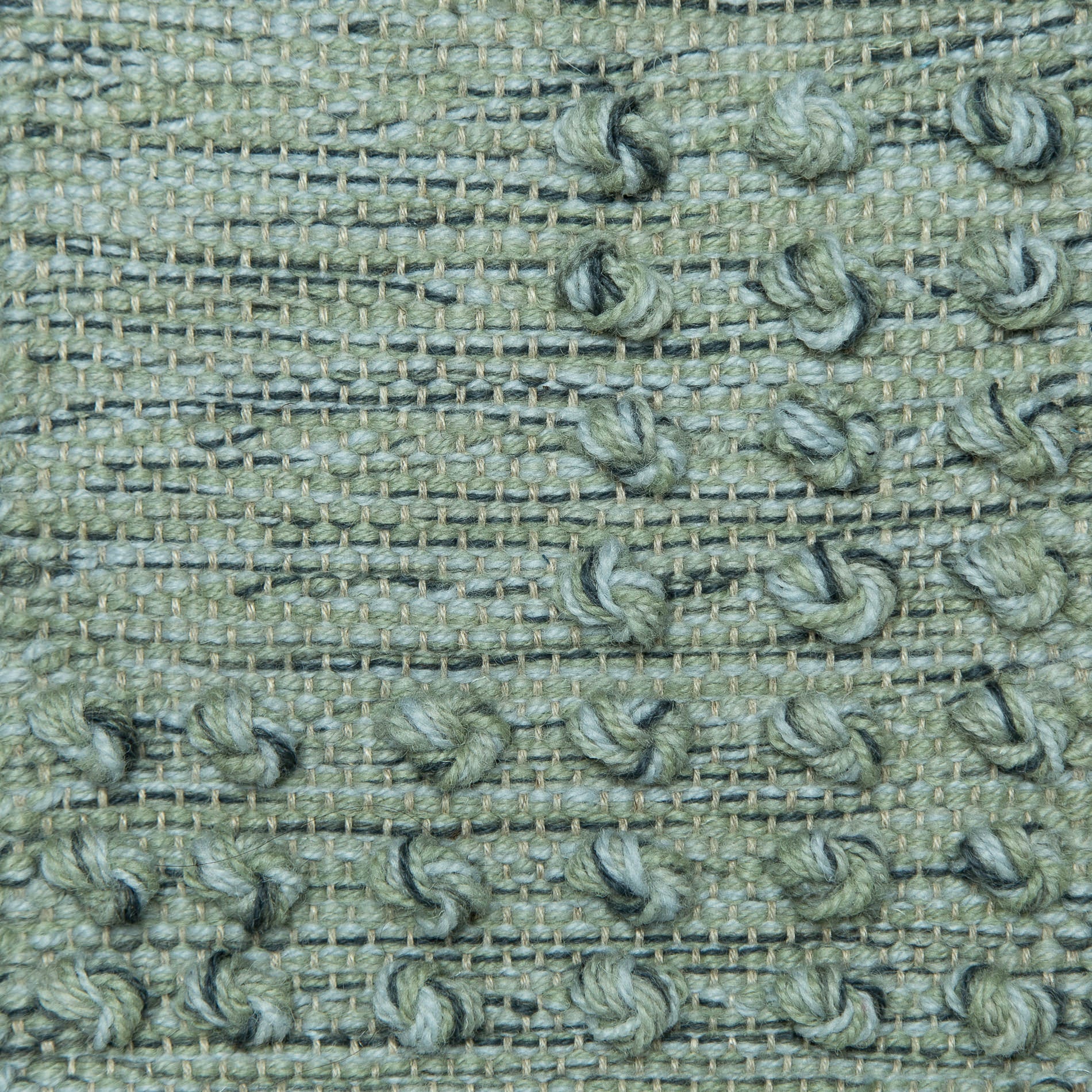 <p>Single Weave with Pearls, turquoise mix 062, 262, CH054, CH033, CH4360, CH016 on the natural yarn</p>
